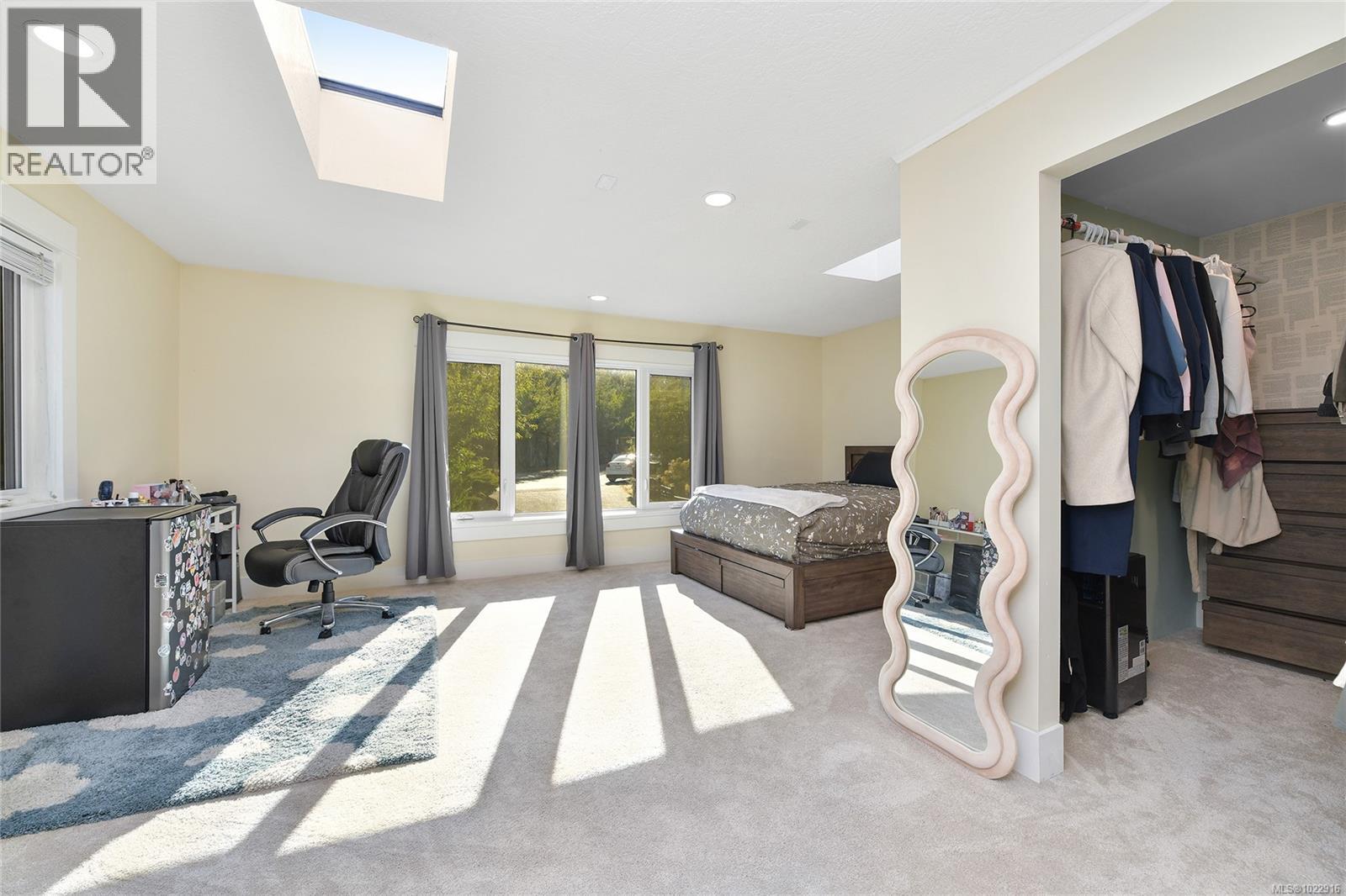 3411 Karger Terr, Colwood