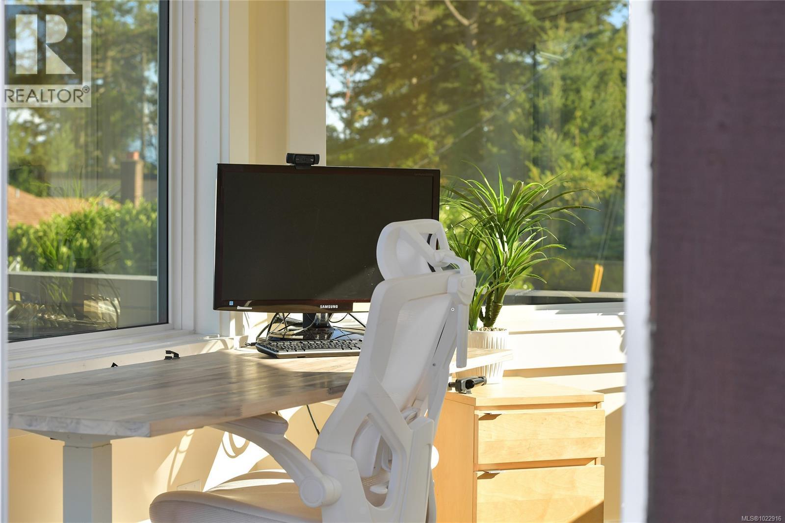 3411 Karger Terr, Colwood