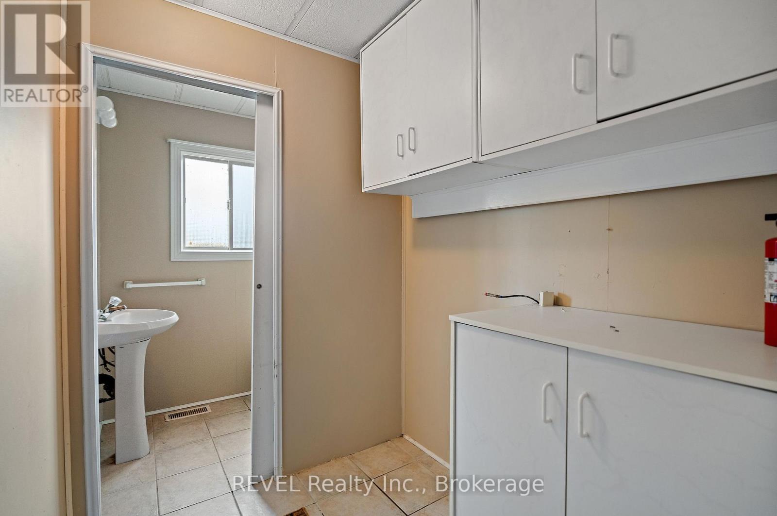 #350 3033 TOWNLINE ROAD - 24