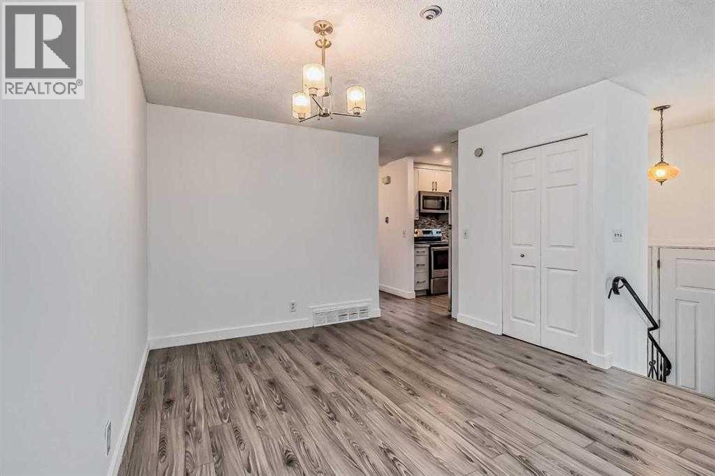Single Family House Bi-level for Sale in  Bermuda Drive Beddington Heights Calgary 