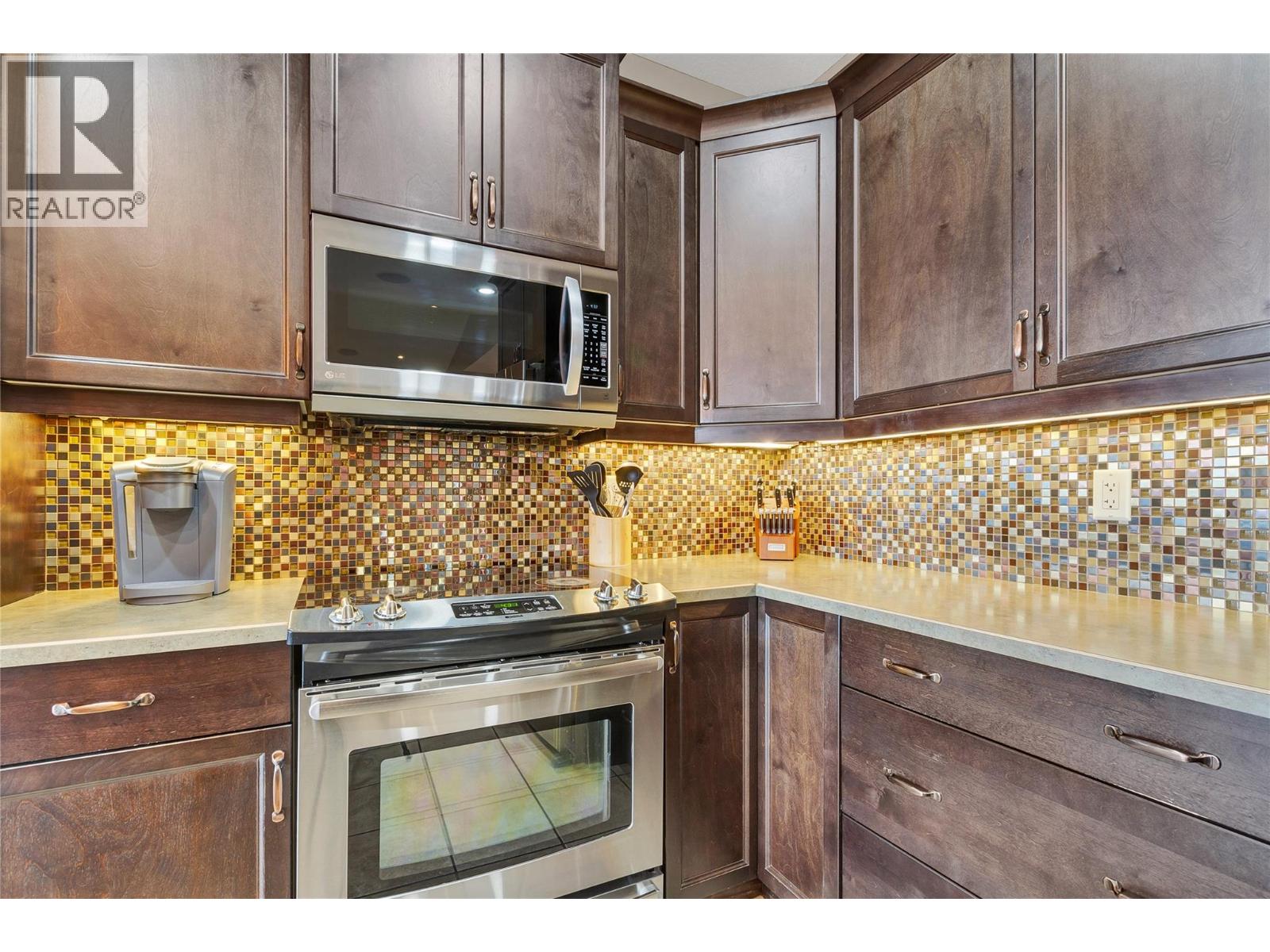  6032 Lynx Drive, Vernon