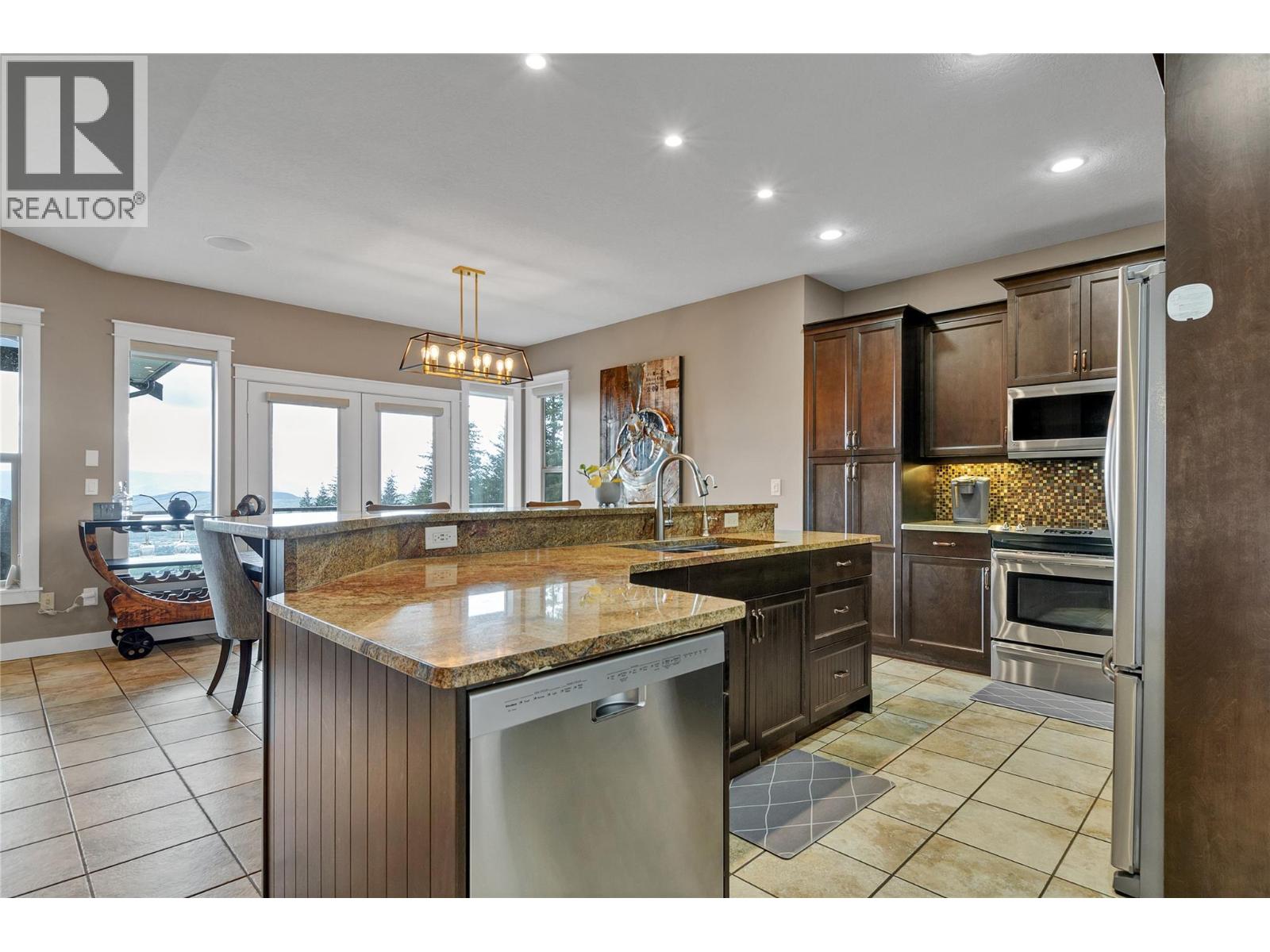  6032 Lynx Drive, Vernon