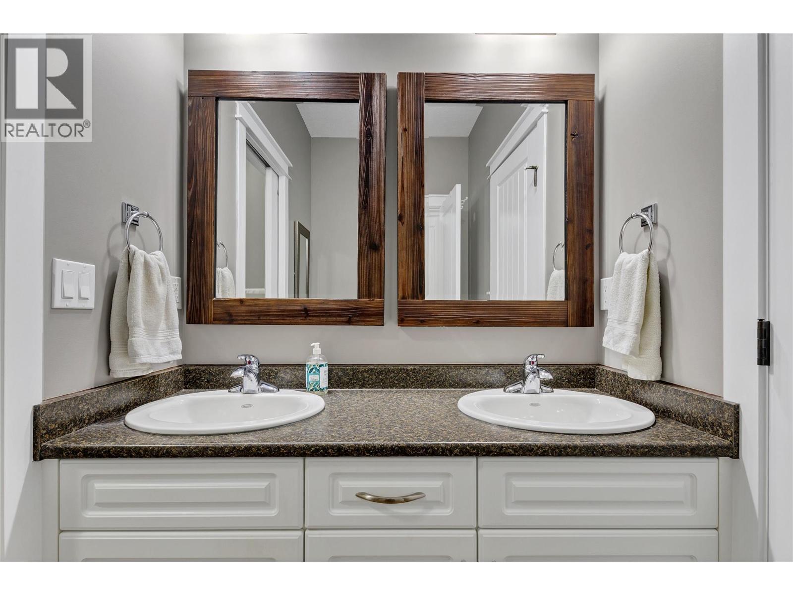  6032 Lynx Drive, Vernon