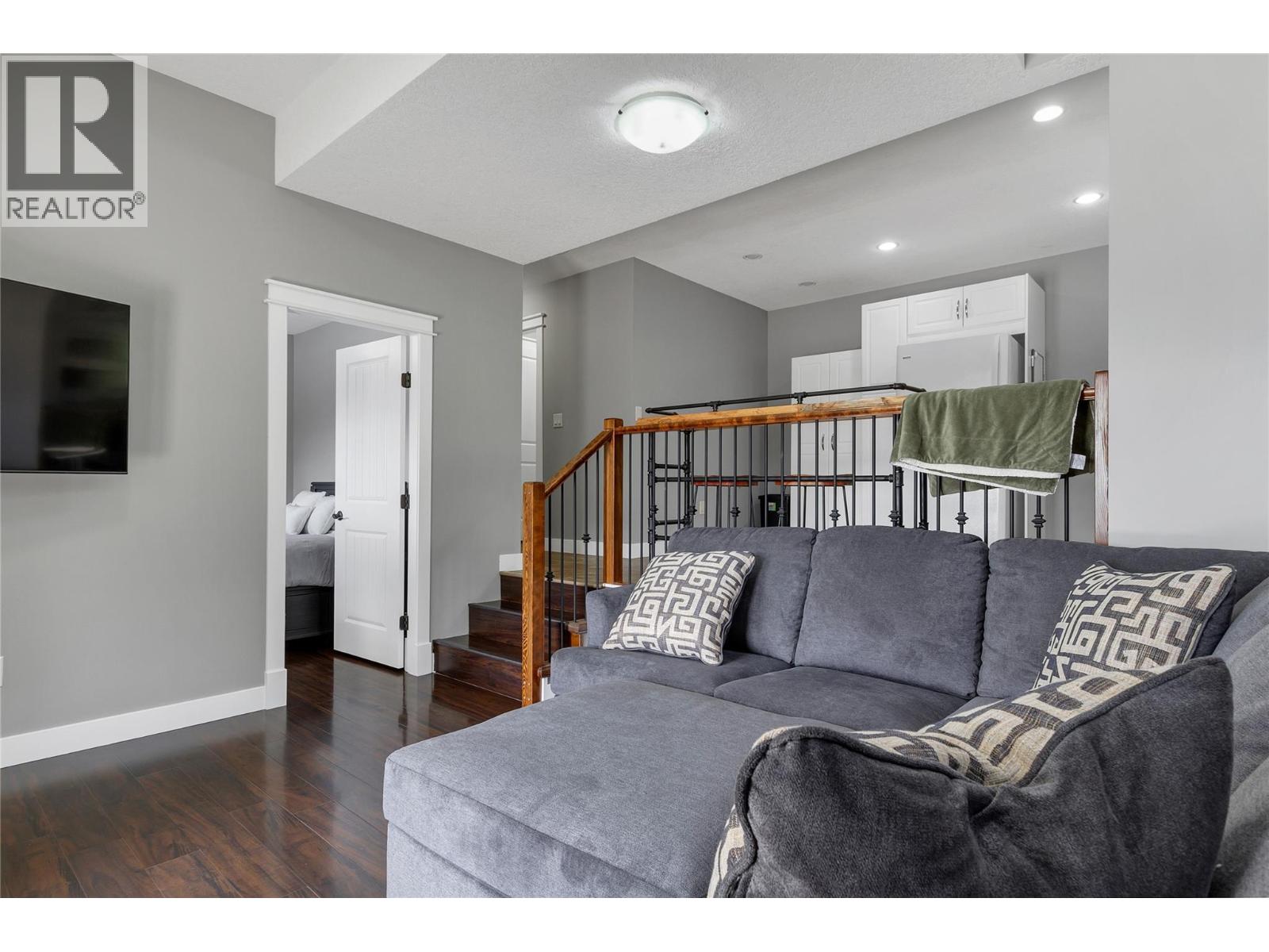  6032 Lynx Drive, Vernon