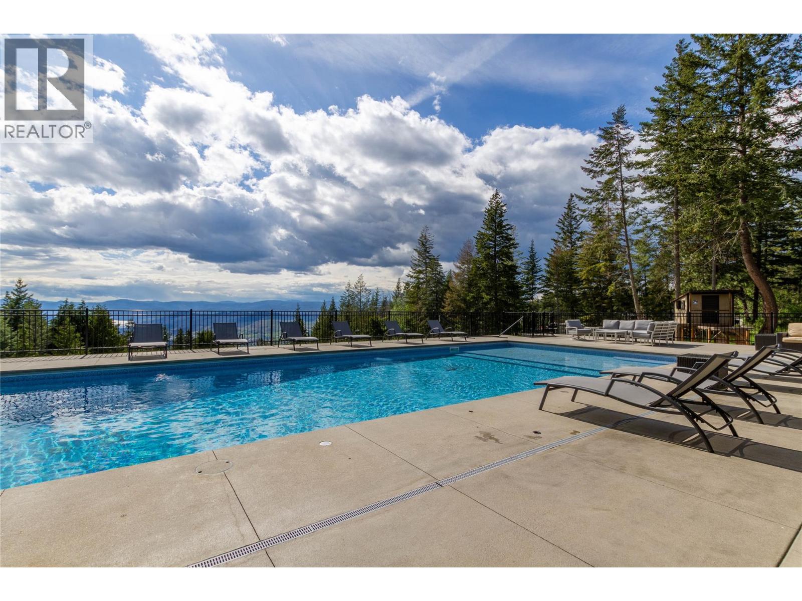  6032 Lynx Drive, Vernon