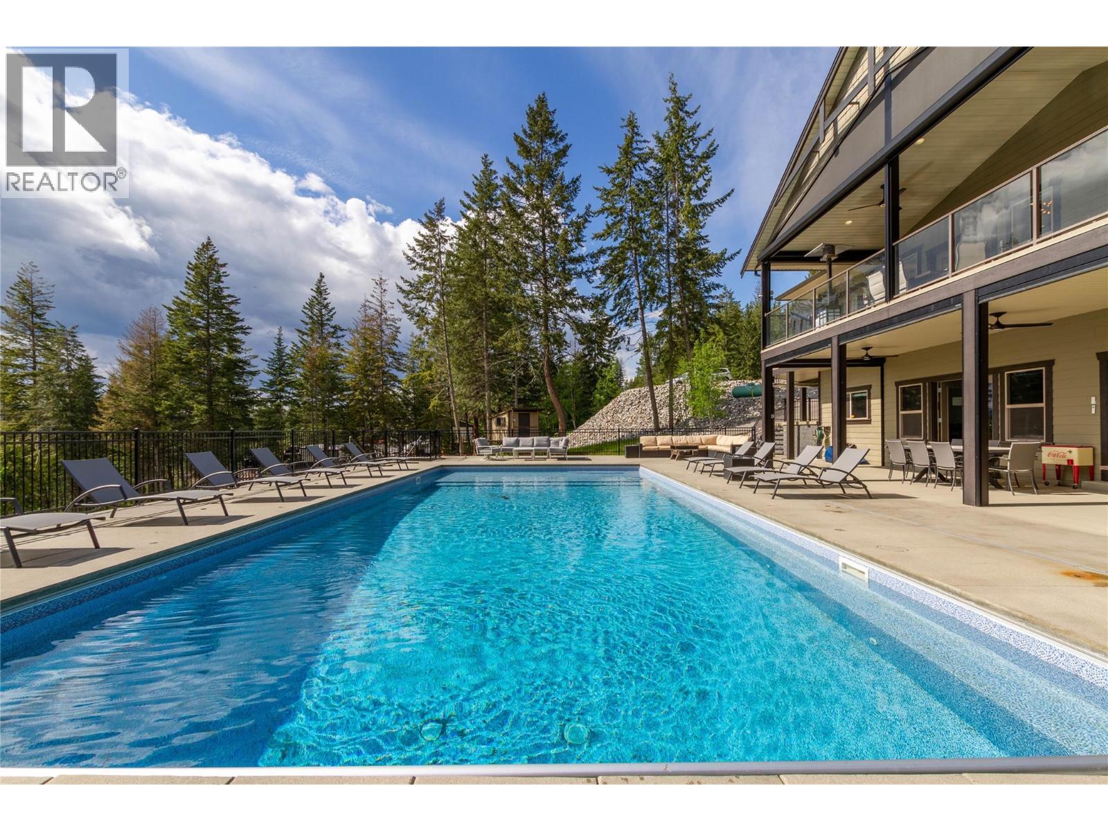  6032 Lynx Drive, Vernon