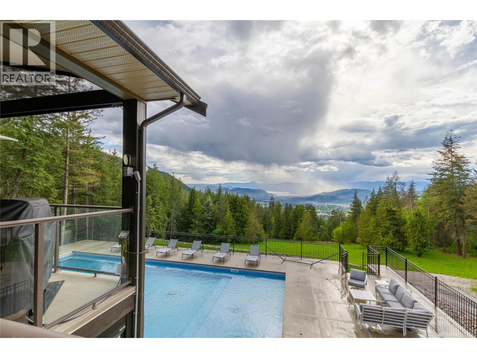  6032 Lynx Drive, Vernon