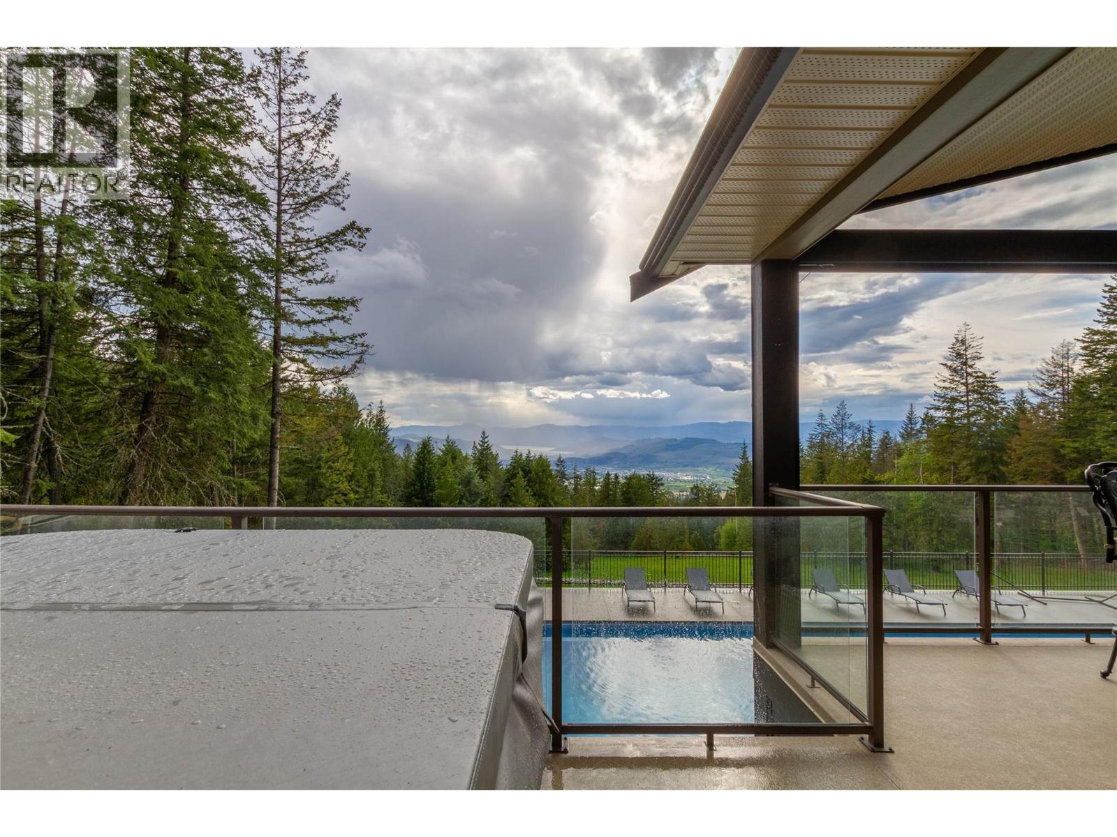  6032 Lynx Drive, Vernon