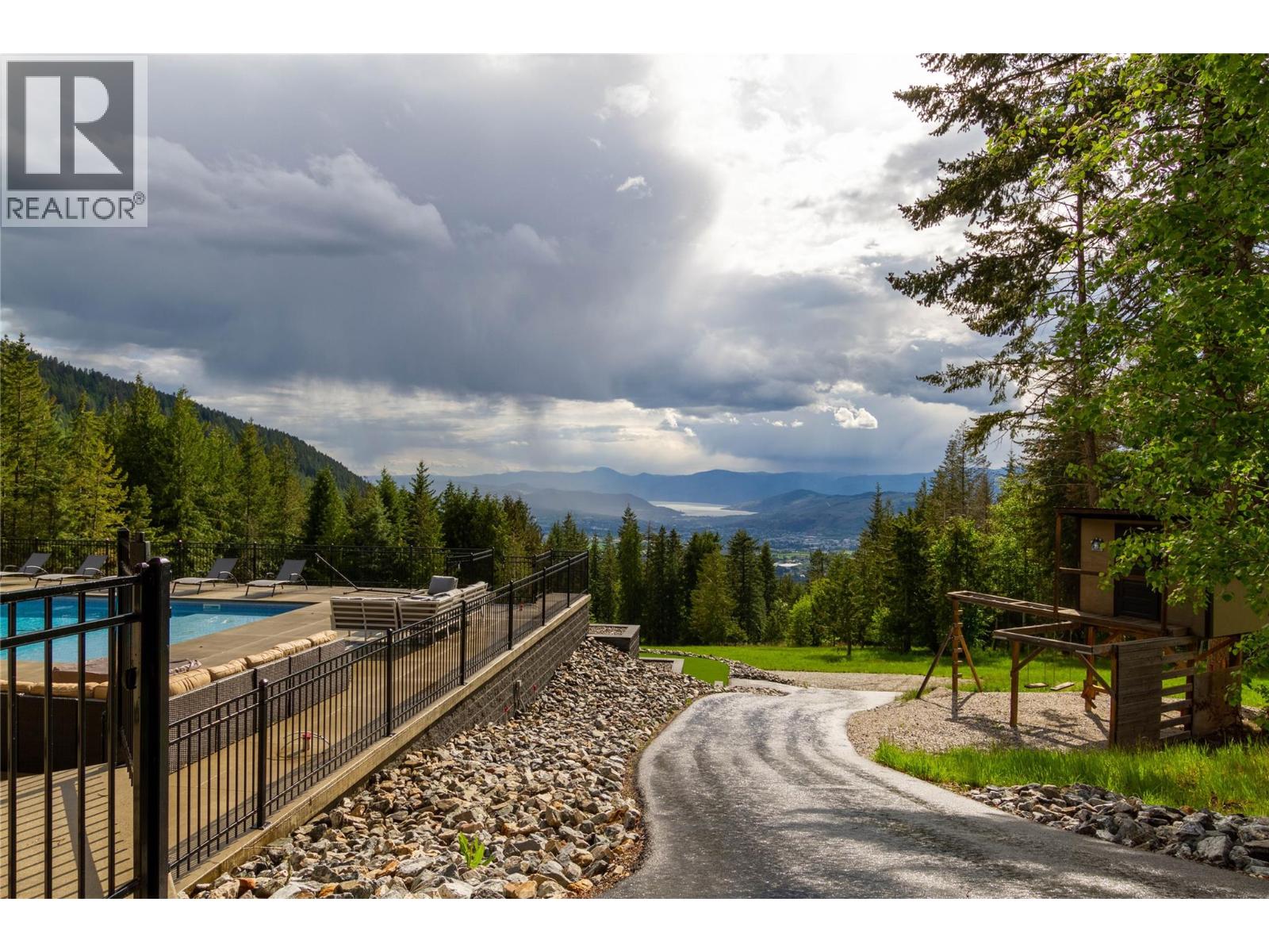  6032 Lynx Drive, Vernon