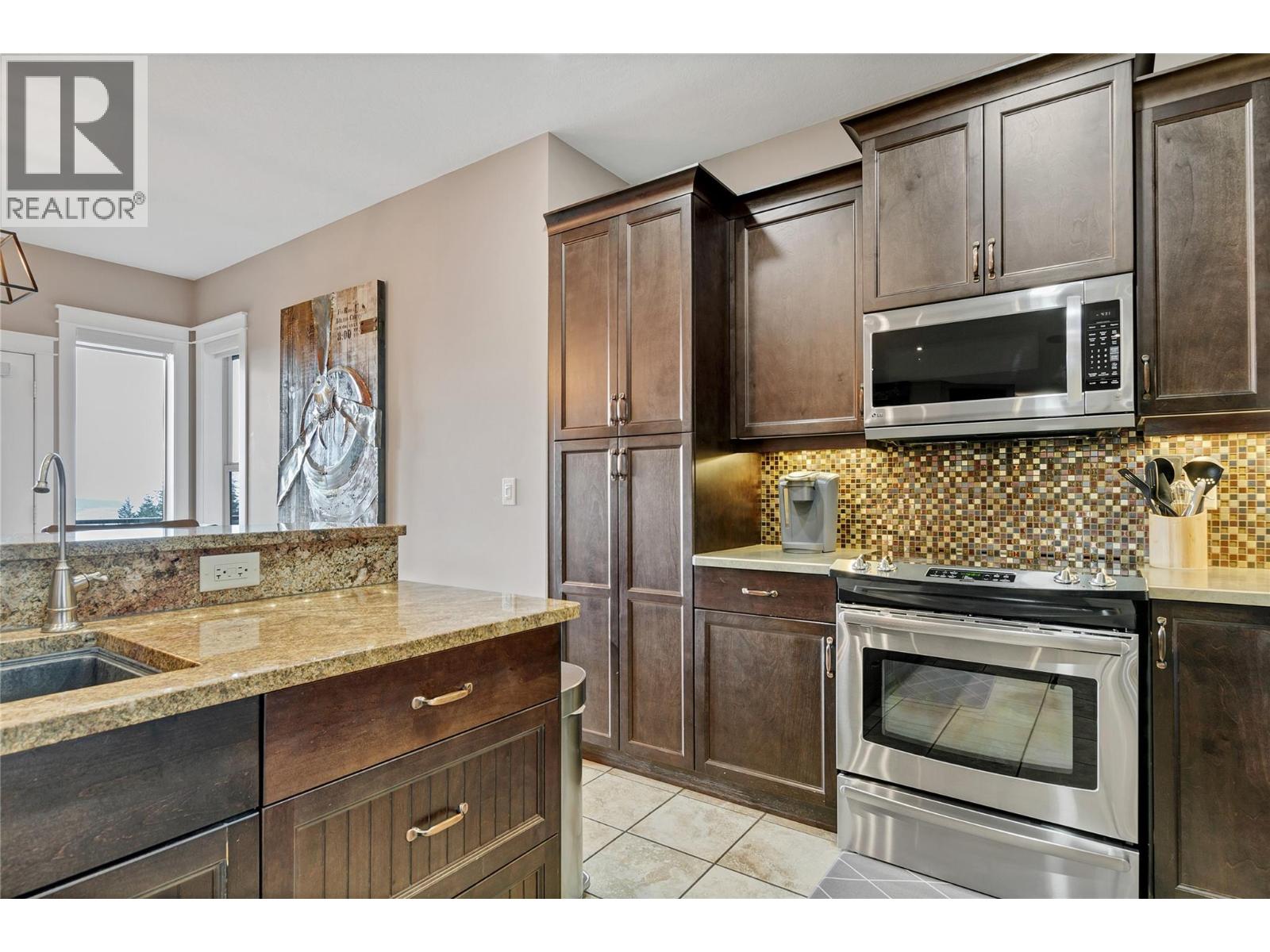  6032 Lynx Drive, Vernon