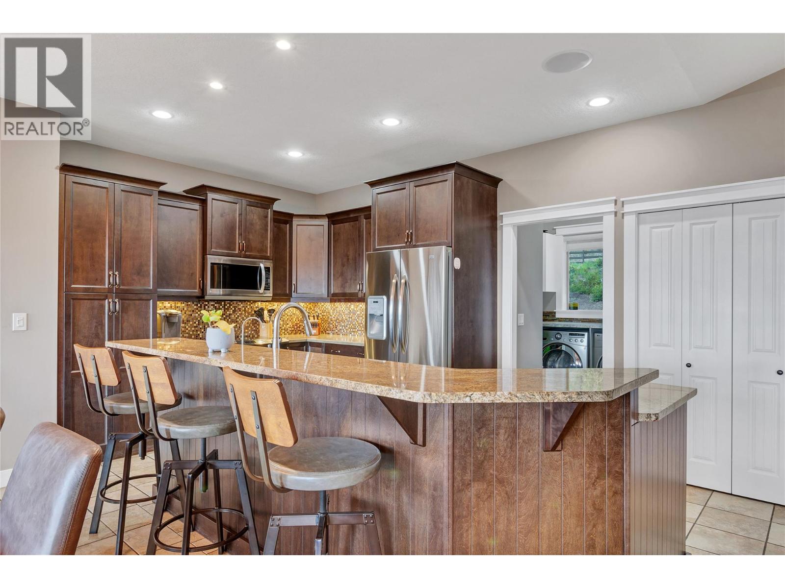  6032 Lynx Drive, Vernon