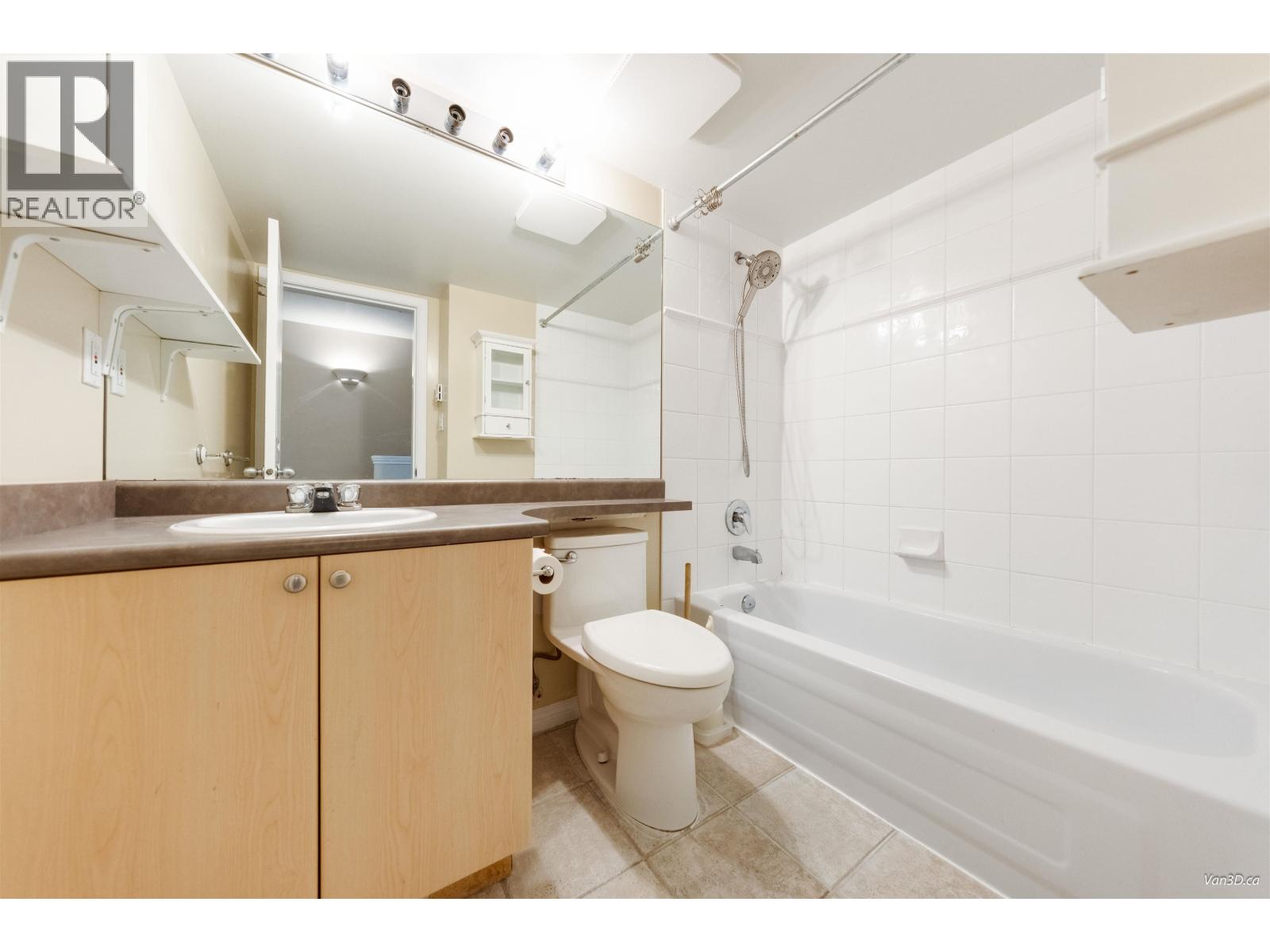 229 E 11TH AVENUE, Vancouver