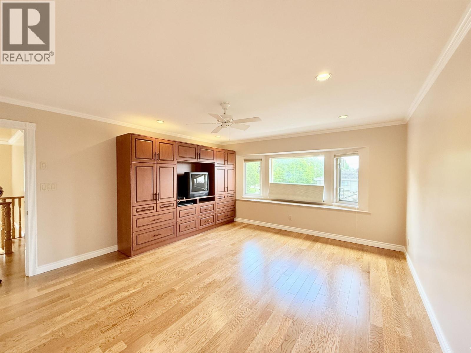 733 MACDONALD AVENUE, Burnaby