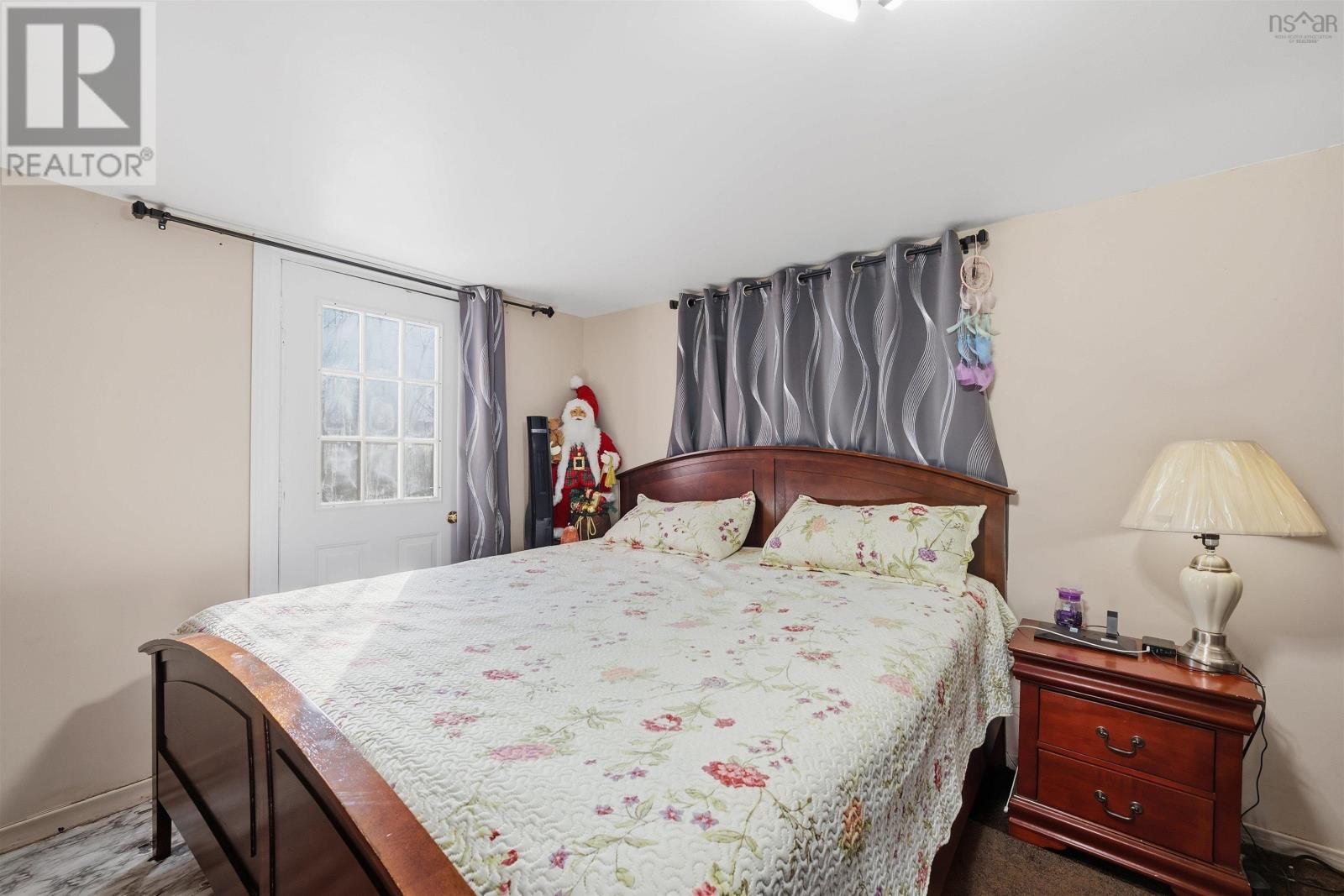 Property 9 of 43 of 28/30 High Street