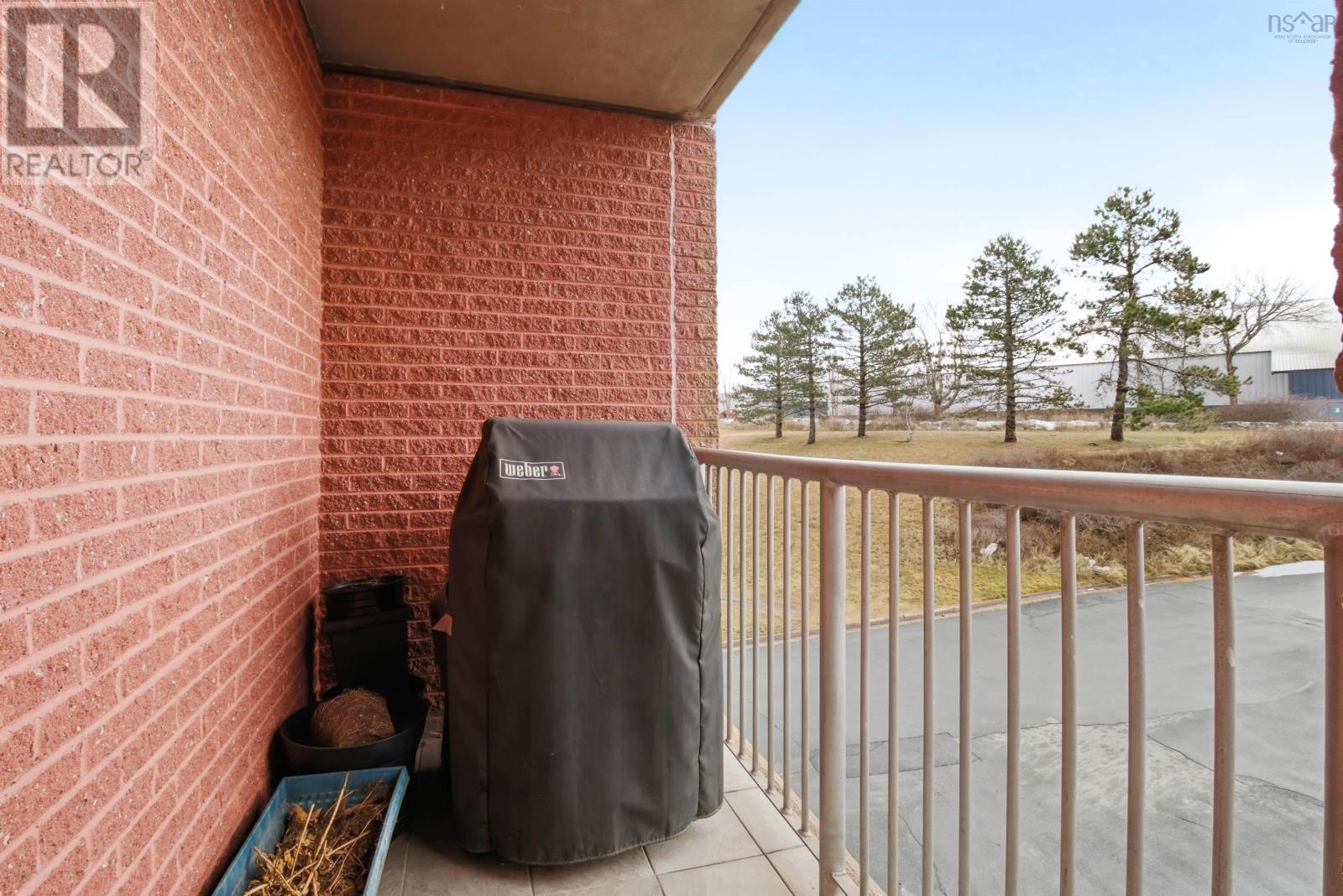 Property 22 of 27 of 123 45 Vimy Avenue