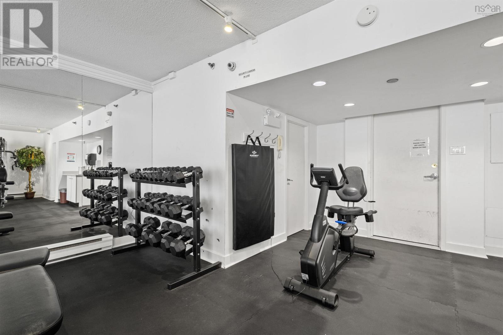 Property 26 of 27 of 123 45 Vimy Avenue