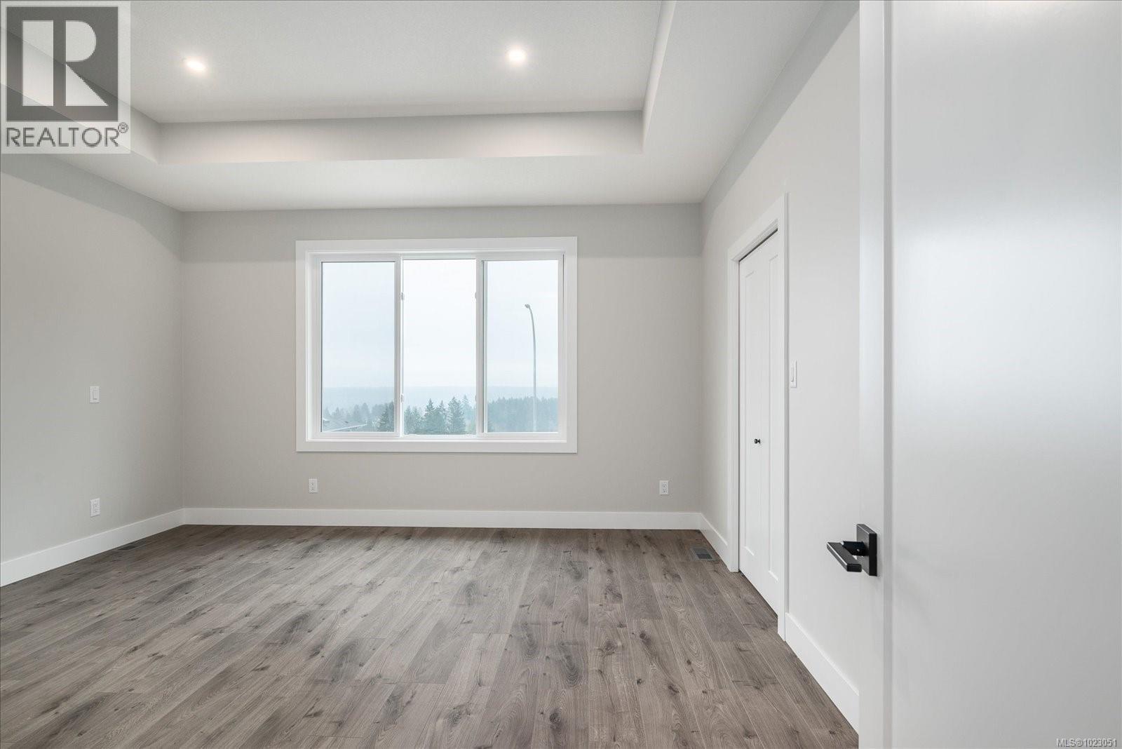 429 Colonia Dr S - 23