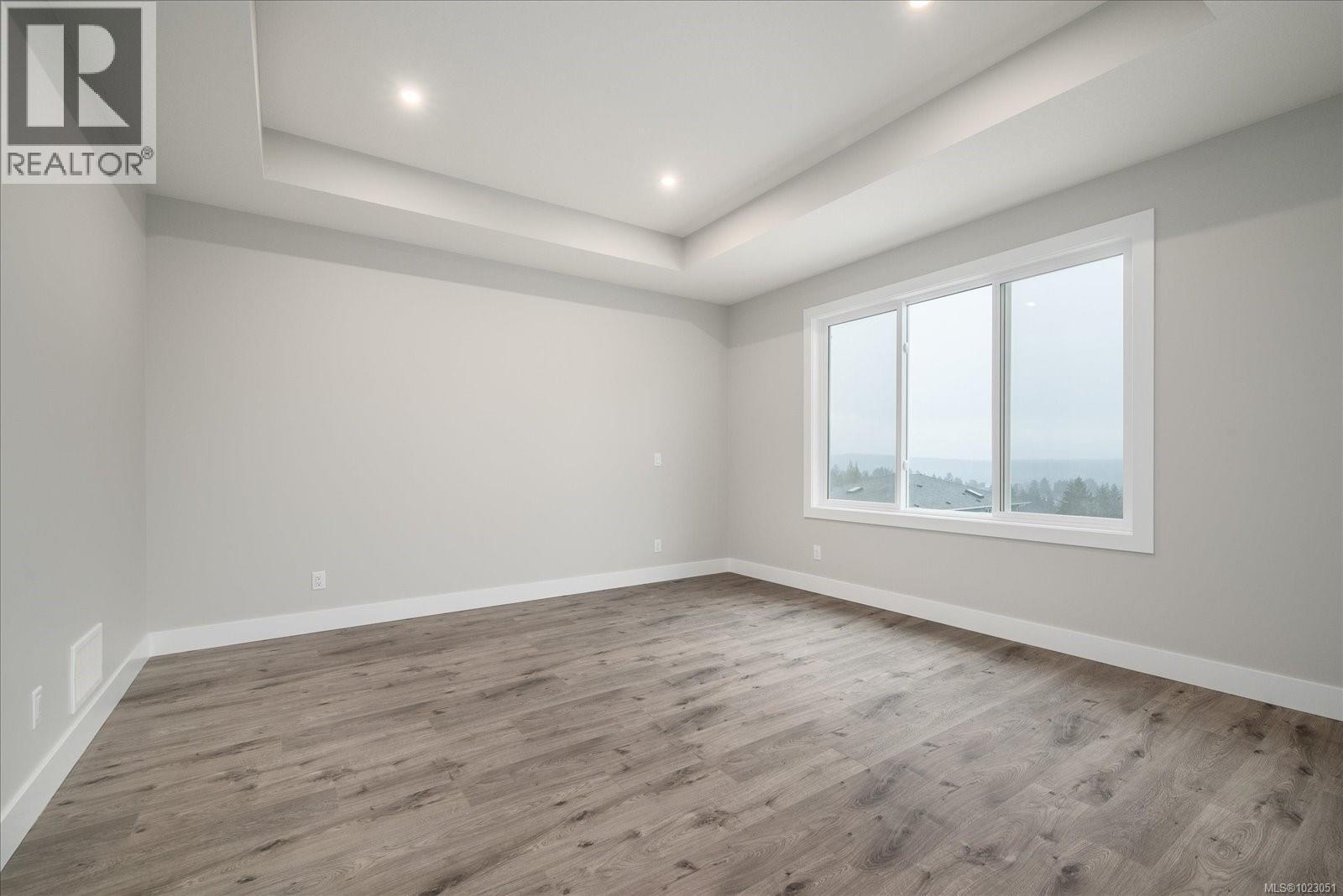 429 Colonia Dr S - 24