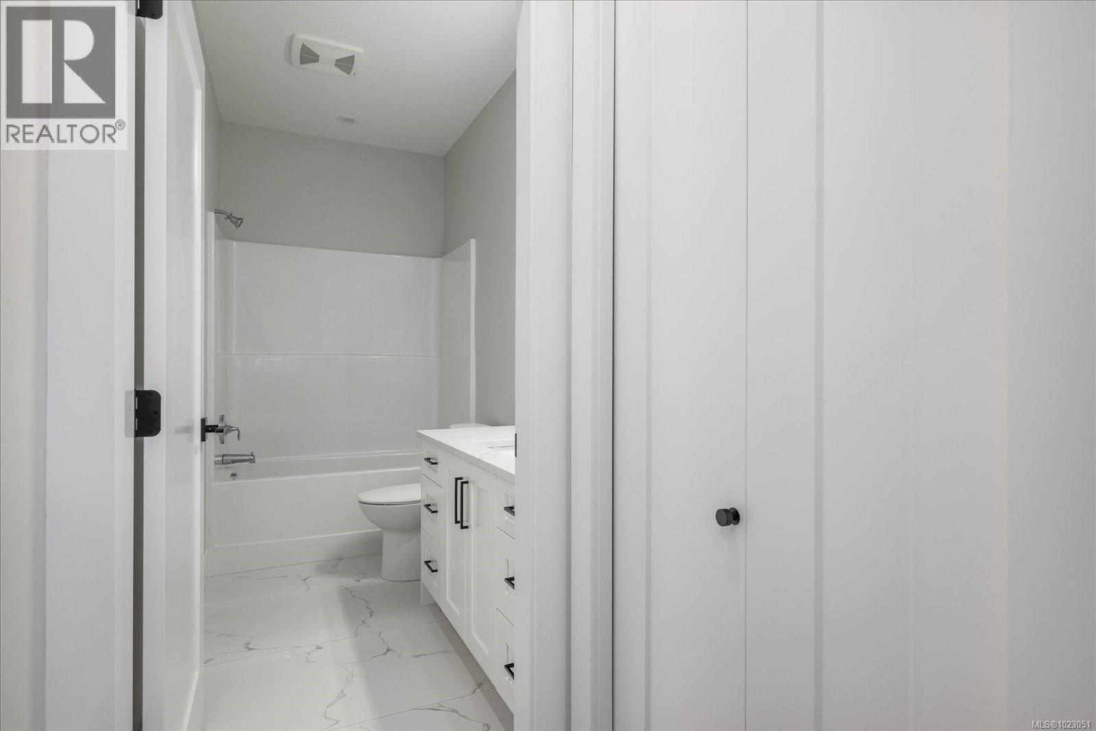 429 COLONIA DR S - 31