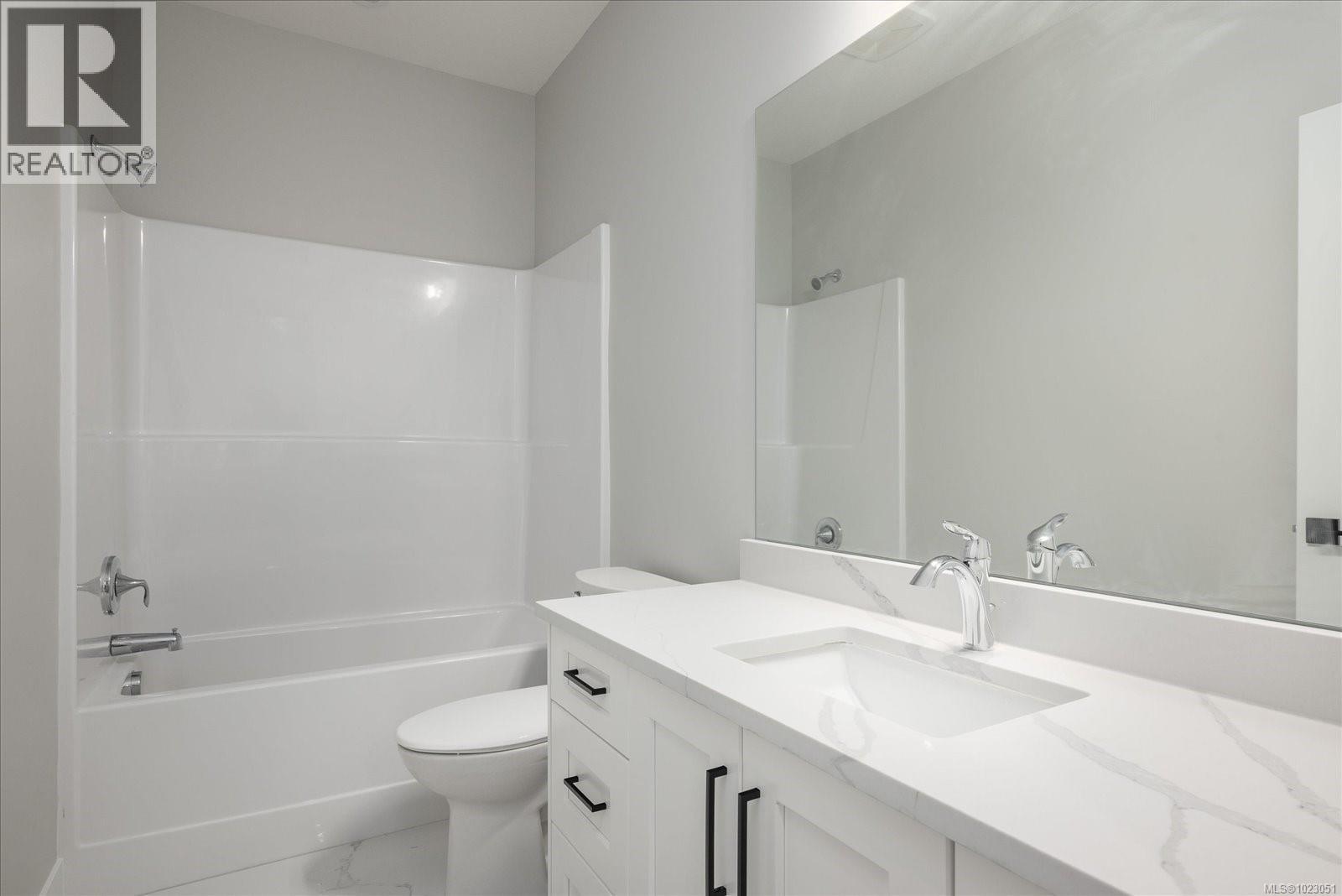 429 Colonia Dr S - 32
