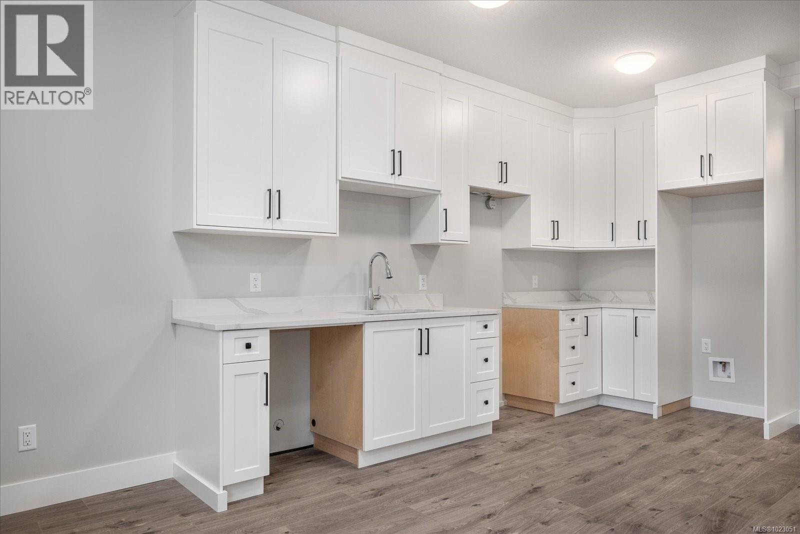 429 Colonia Dr S - 39