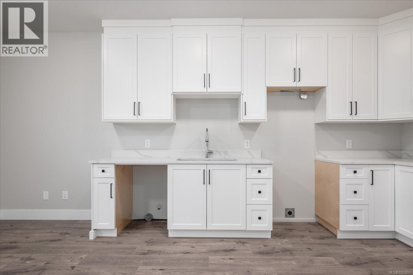 429 Colonia Dr S - 40