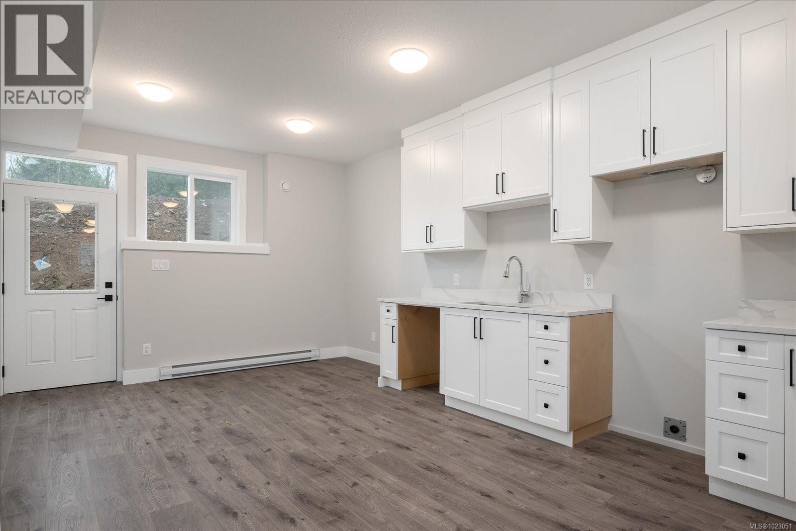 429 COLONIA DR S - 41