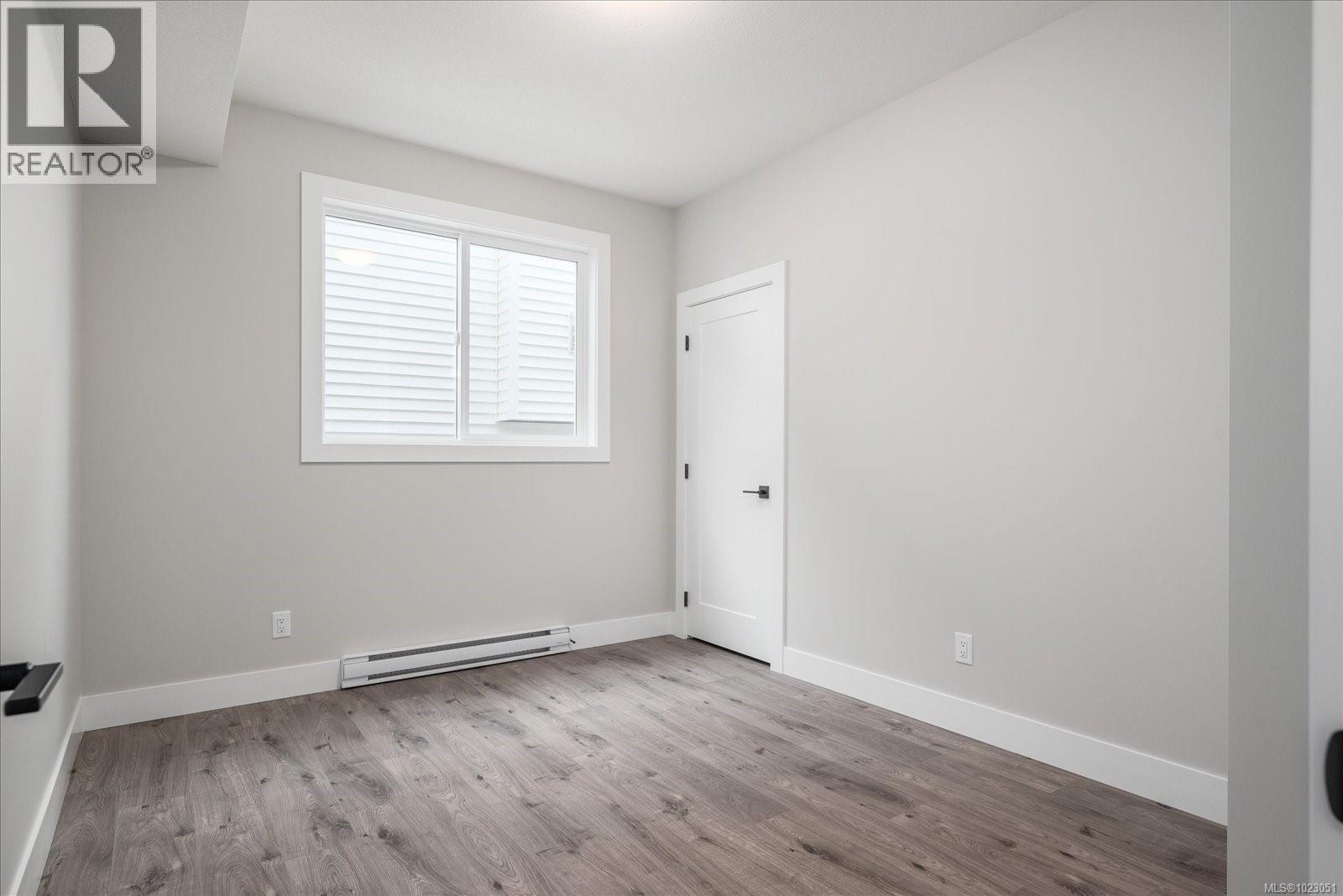 429 COLONIA DR S - 44