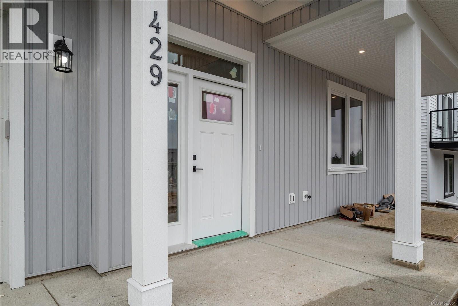 429 Colonia Dr S - 48