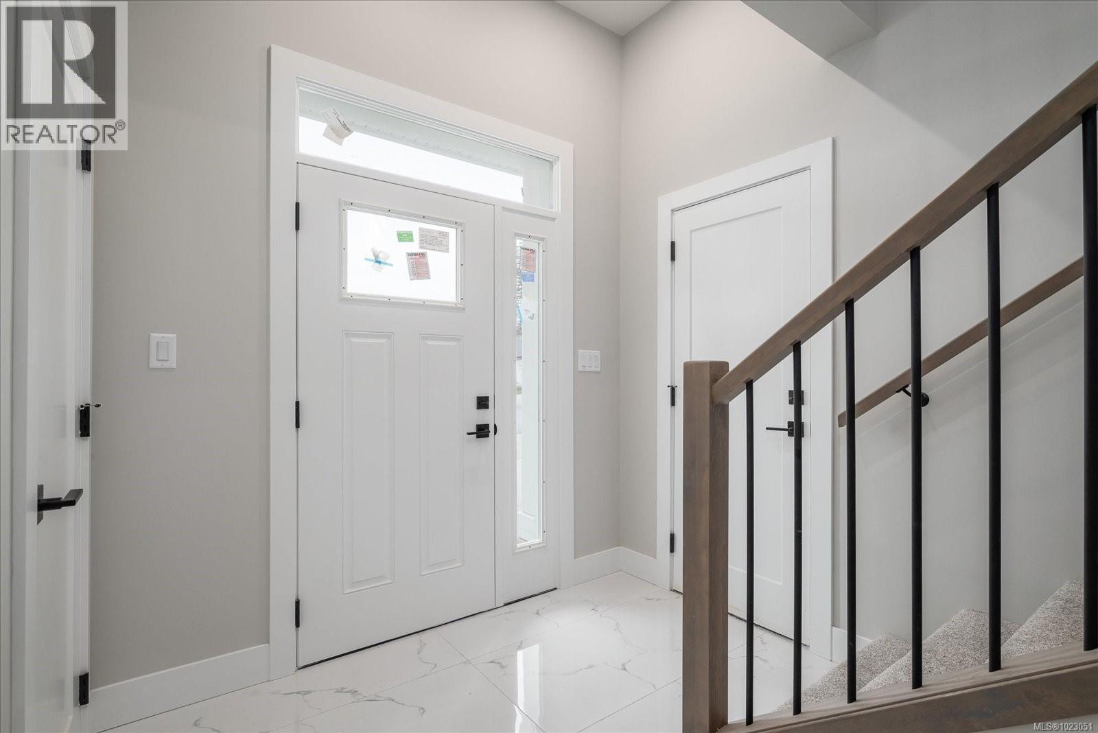 429 Colonia Dr S - 5