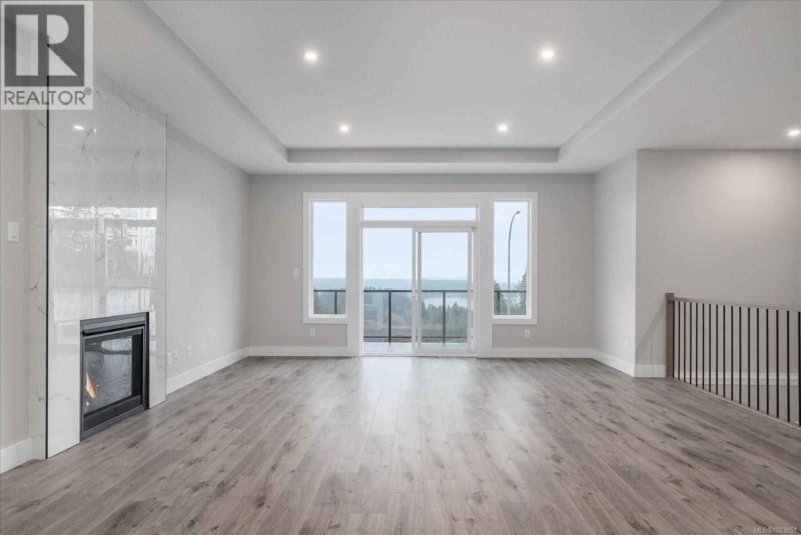 429 COLONIA DR S - 7