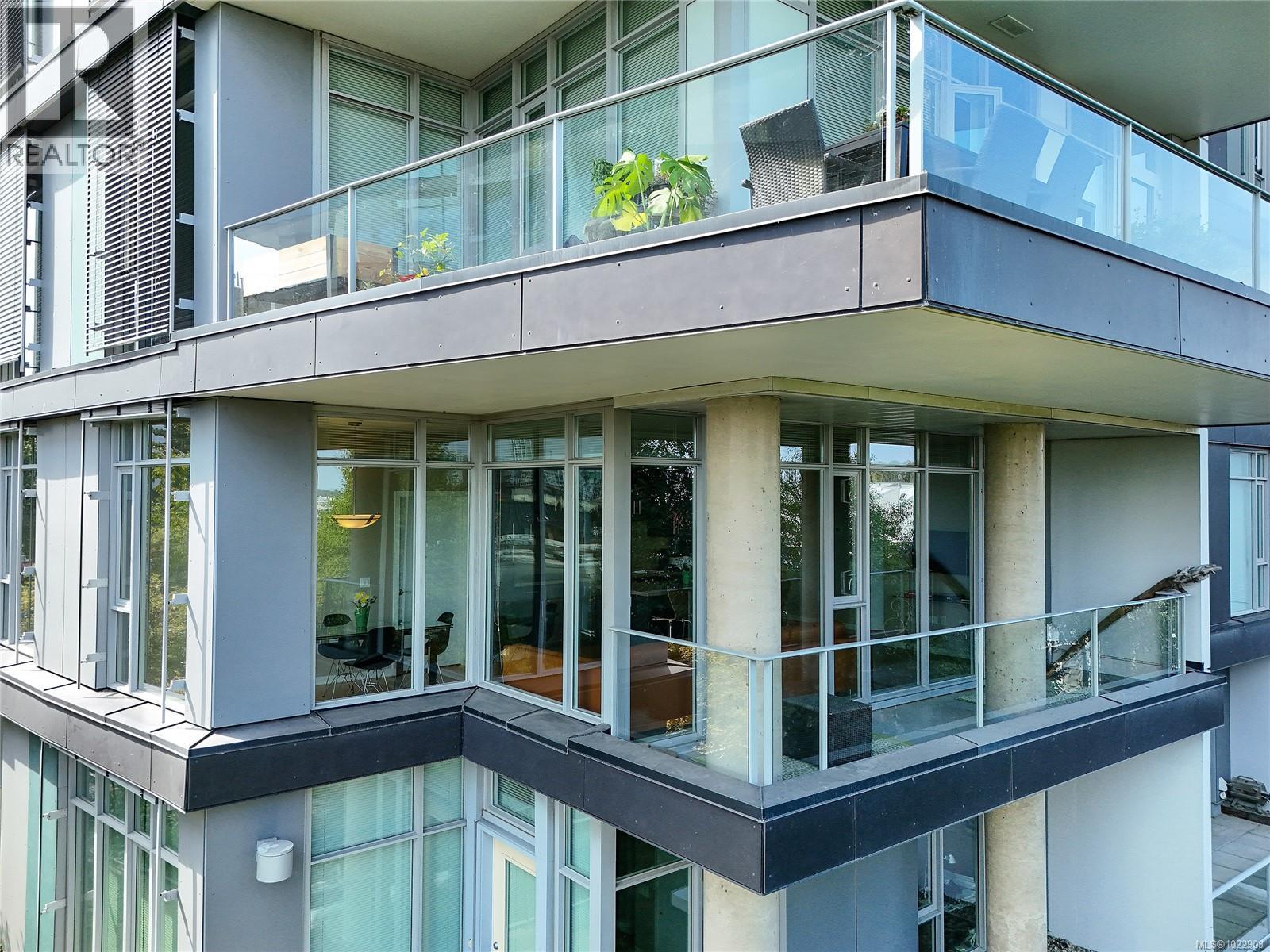 204 379 Tyee Road, Victoria