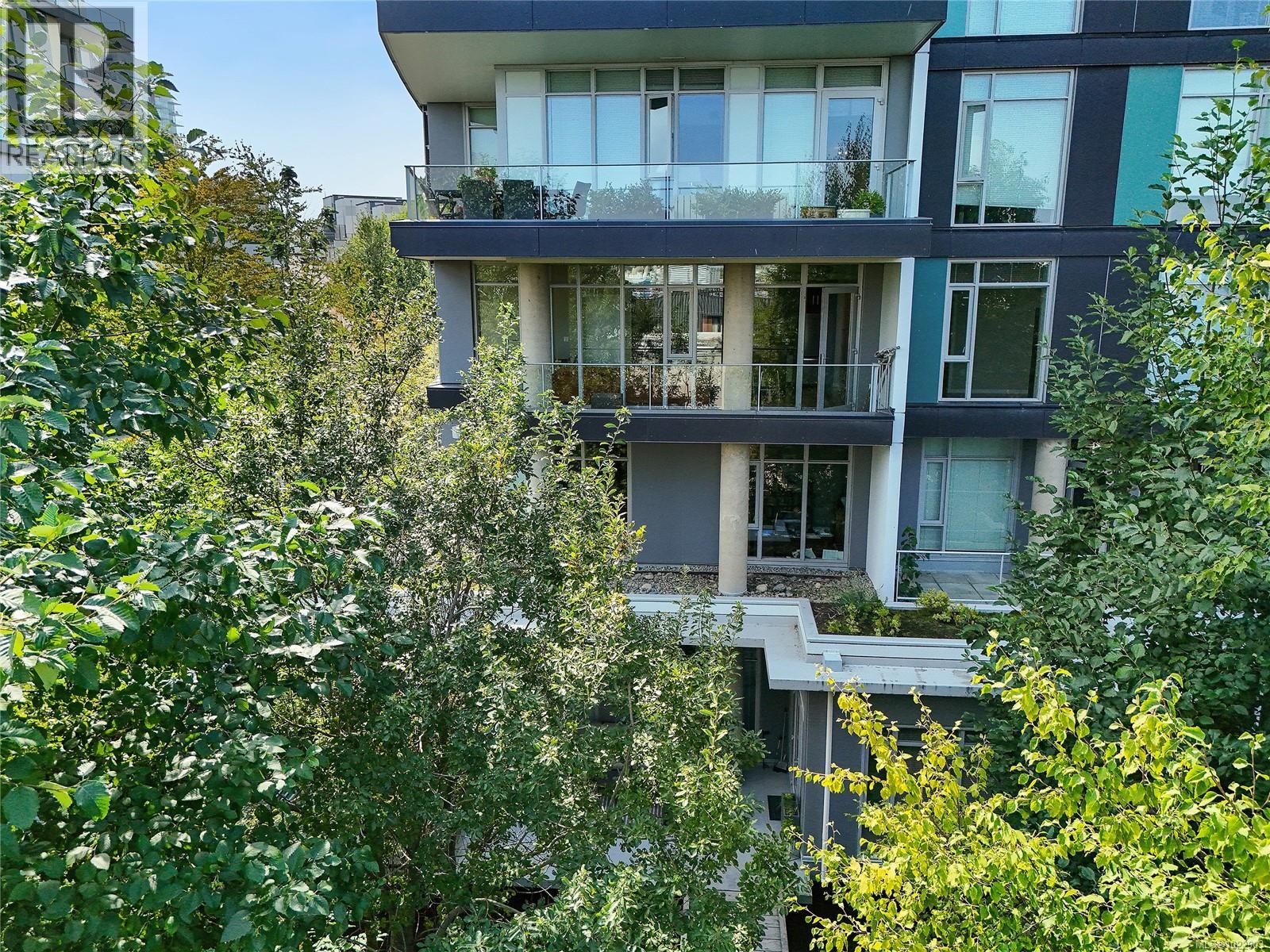 #204 379 Tyee Rd - 25