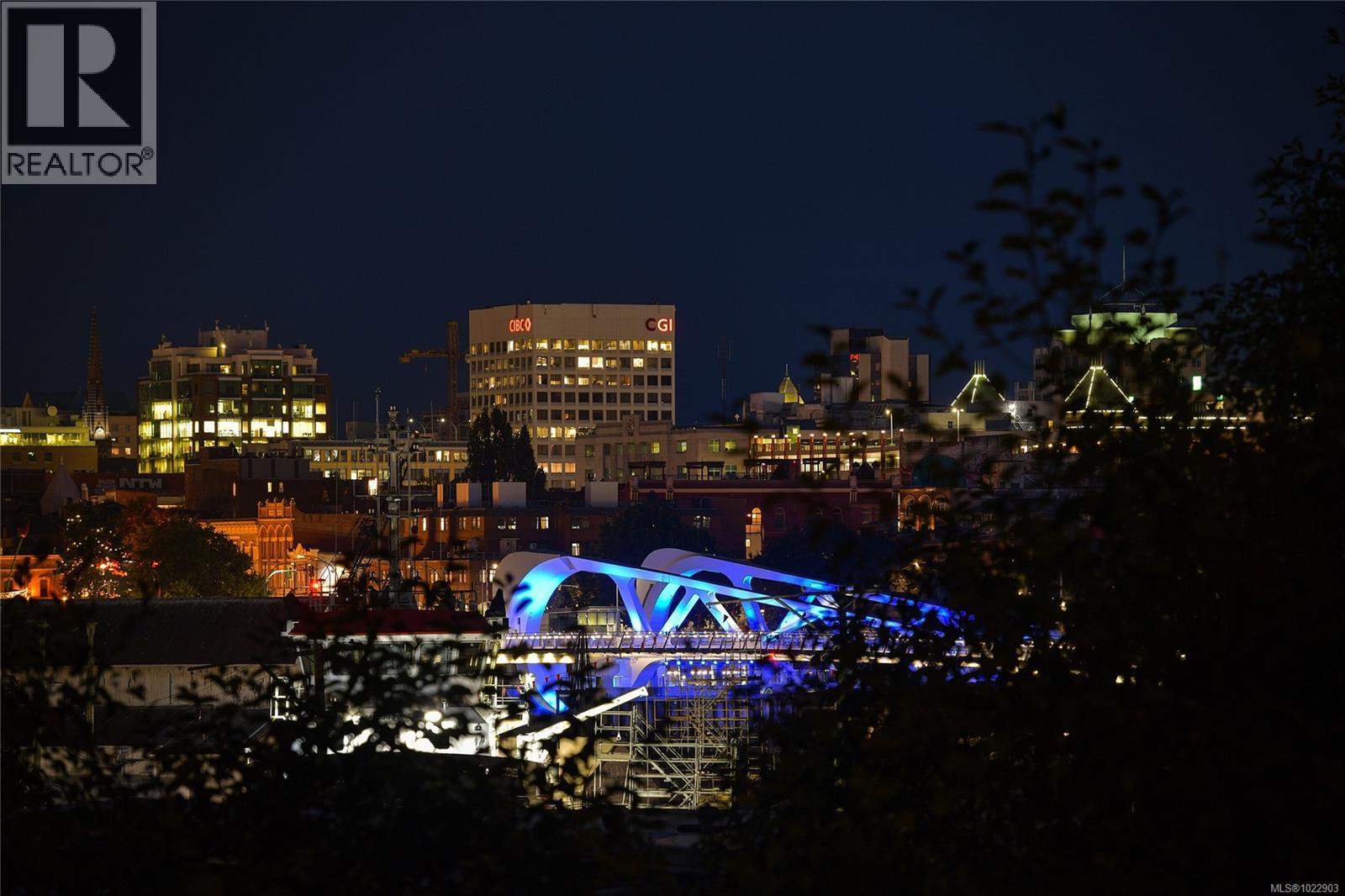 204 379 Tyee Road, Victoria