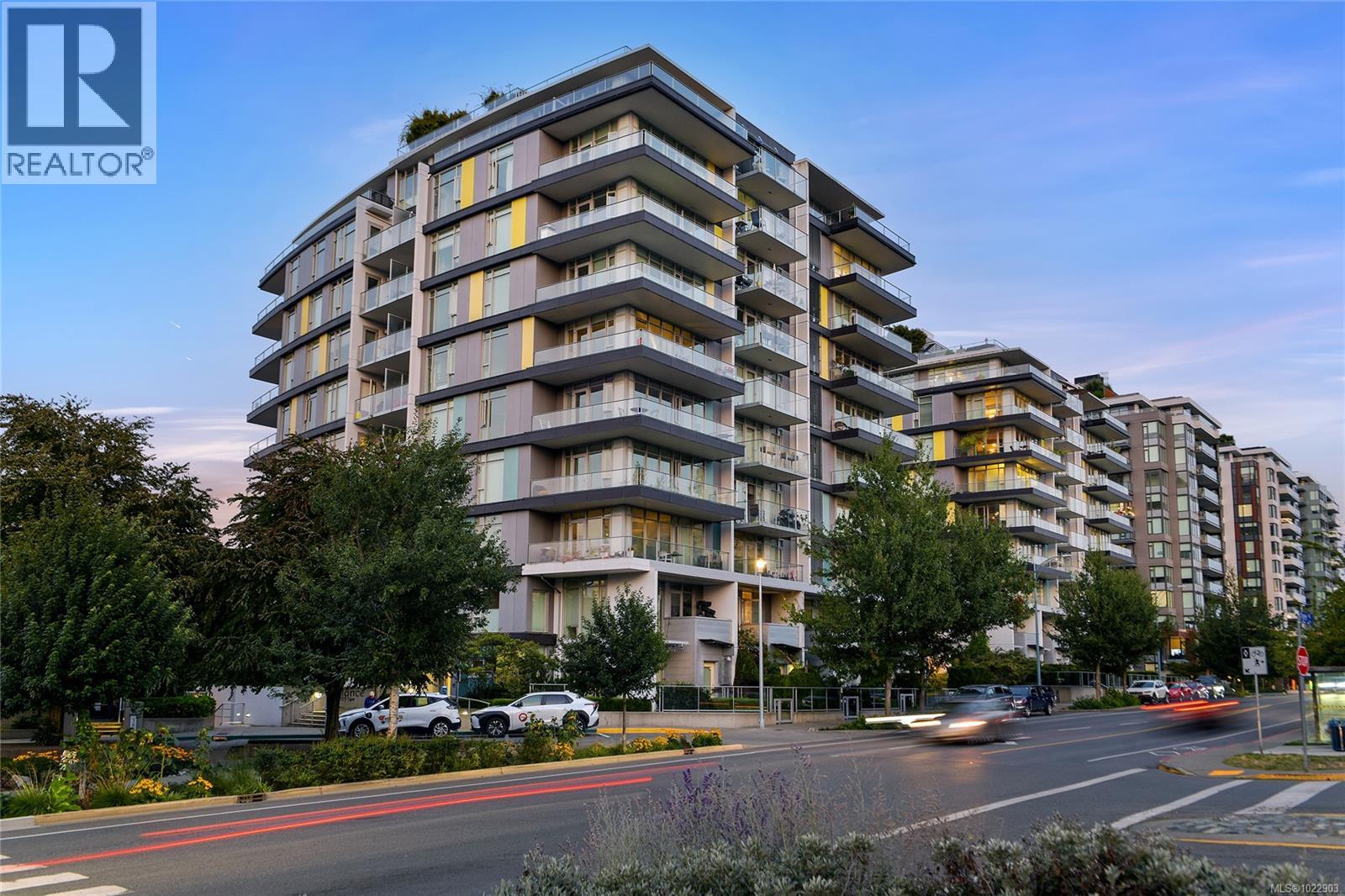 204 379 Tyee Road, Victoria