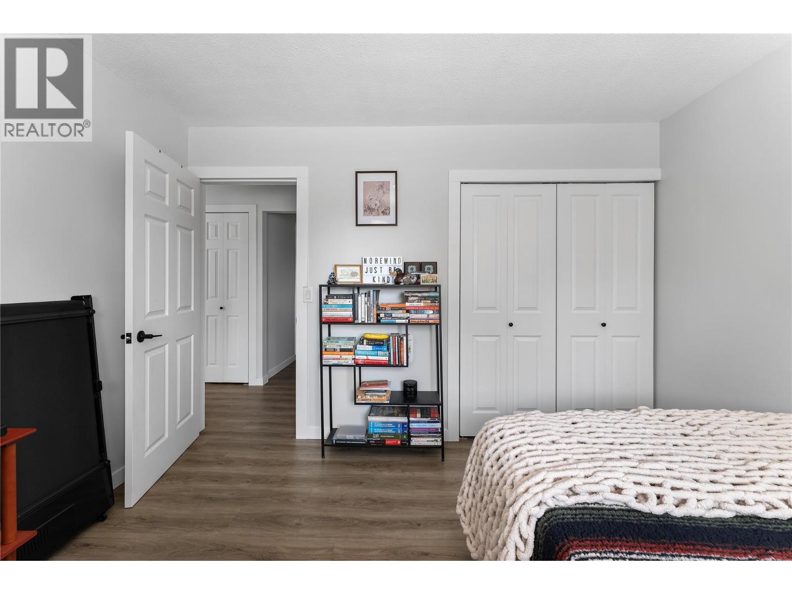  950 Raymer Avenue, Kelowna