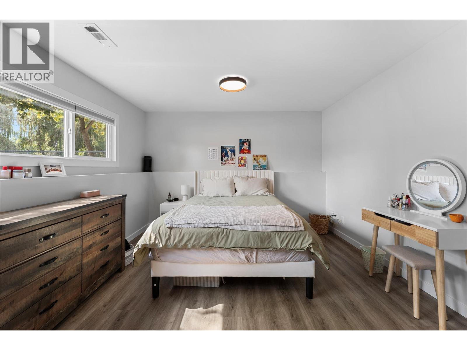  950 Raymer Avenue, Kelowna