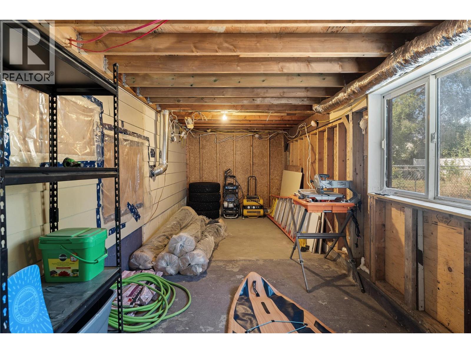  950 Raymer Avenue, Kelowna