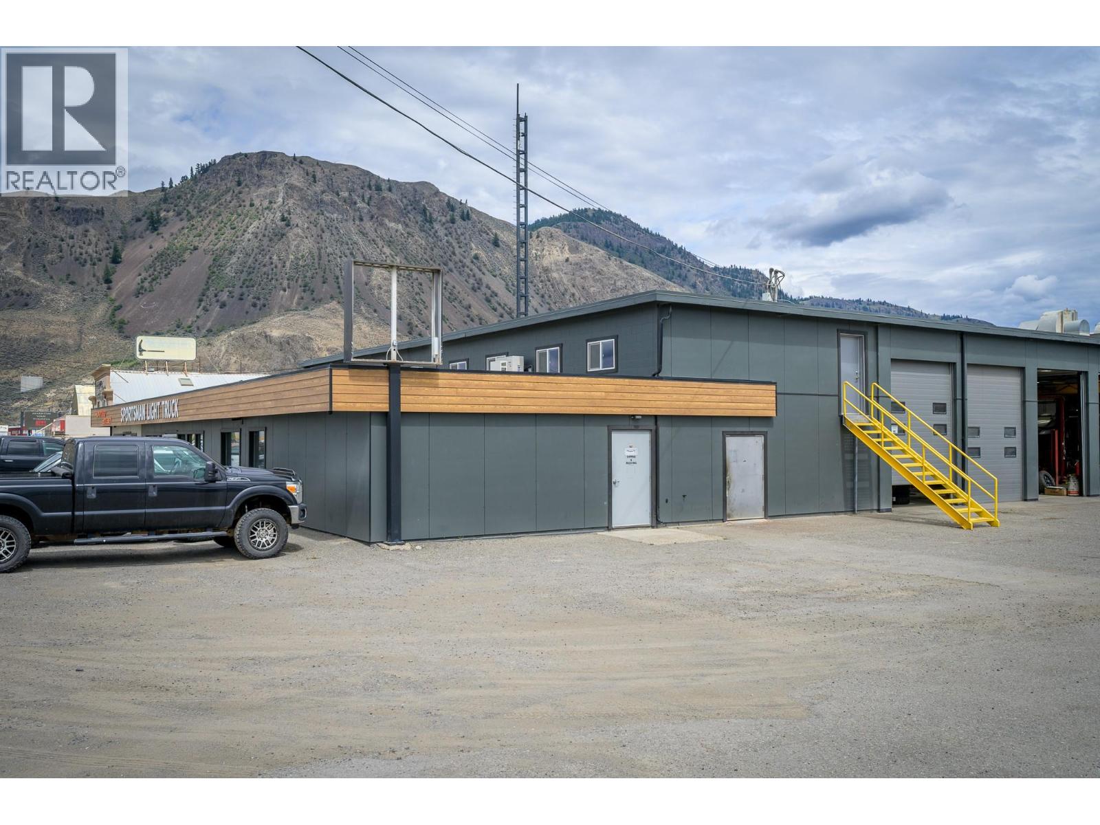 201 405 MT PAUL Way, Kamloops