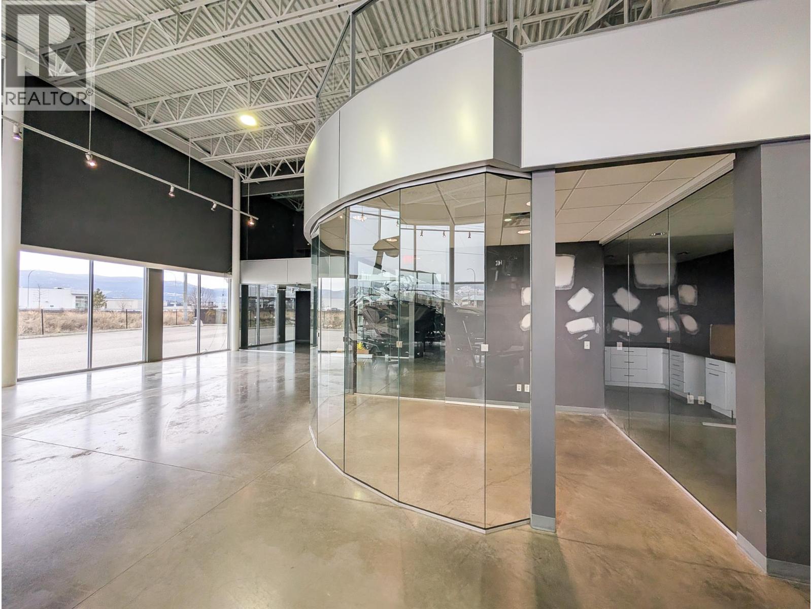  884 McCurdy Place, Kelowna