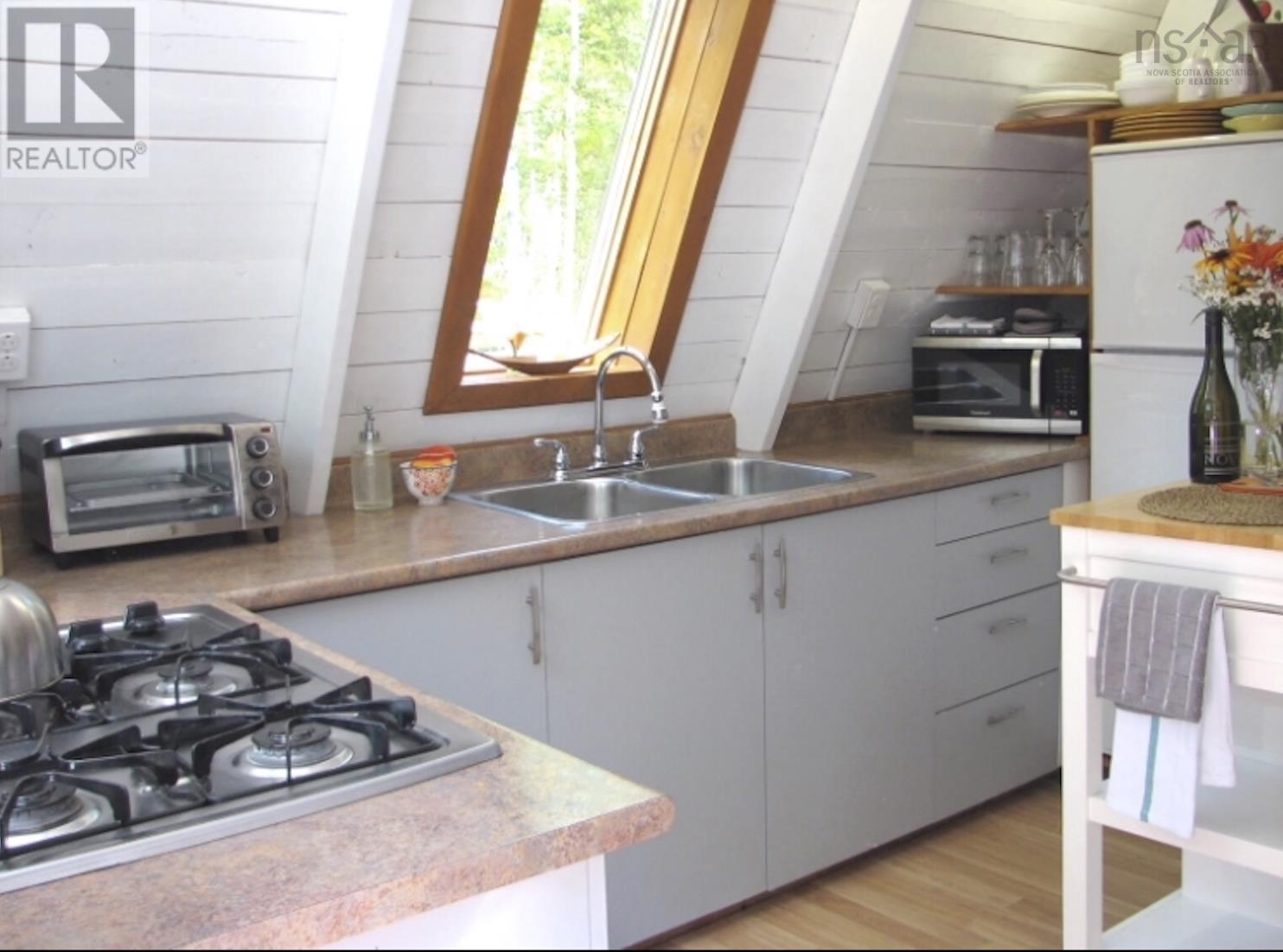 Property 9 of 16 of 3598 West Lake Ainslie Road