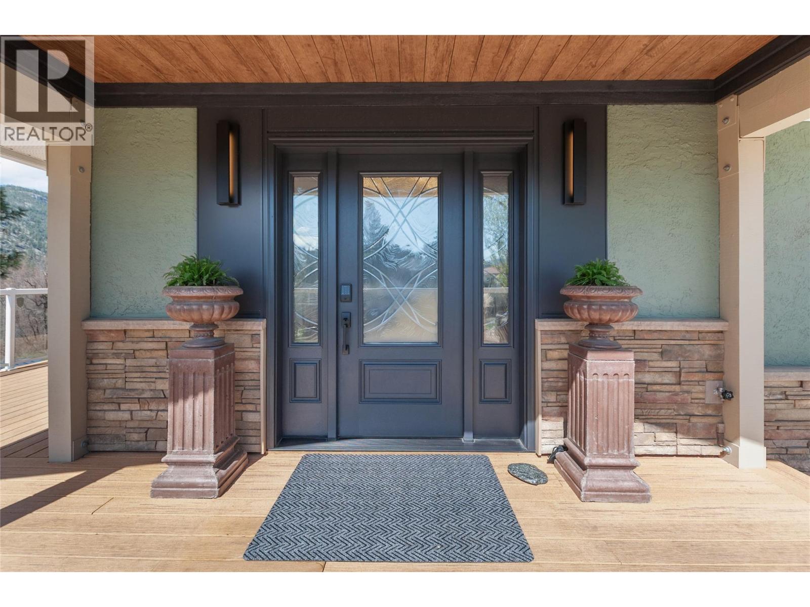  1998 Hwy 97 Highway, Okanagan Falls