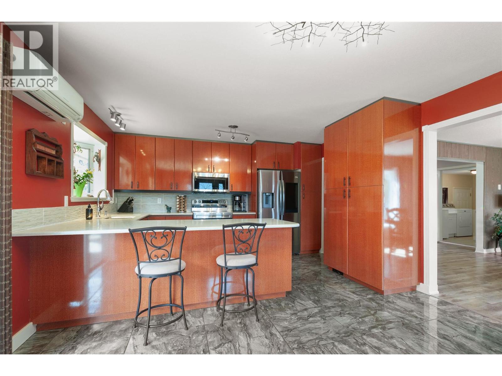  1998 Hwy 97 Highway, Okanagan Falls