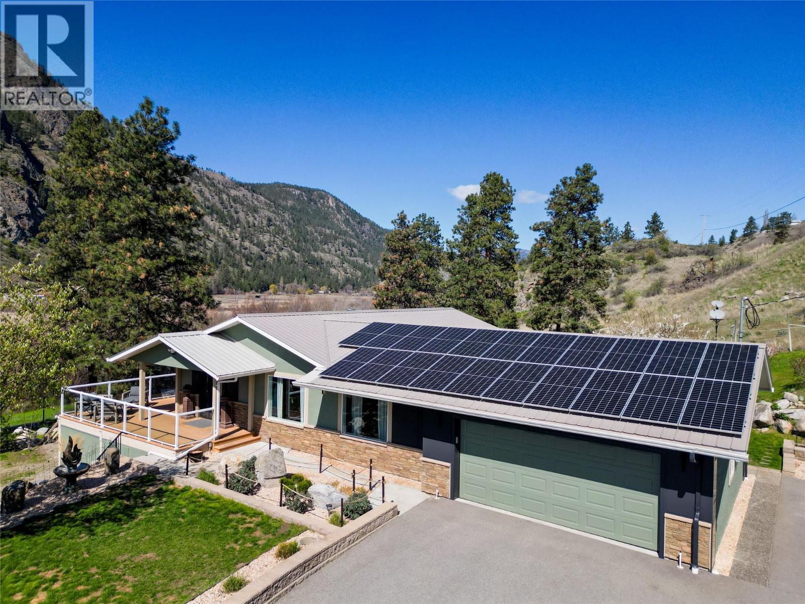  1998 Hwy 97 Highway, Okanagan Falls