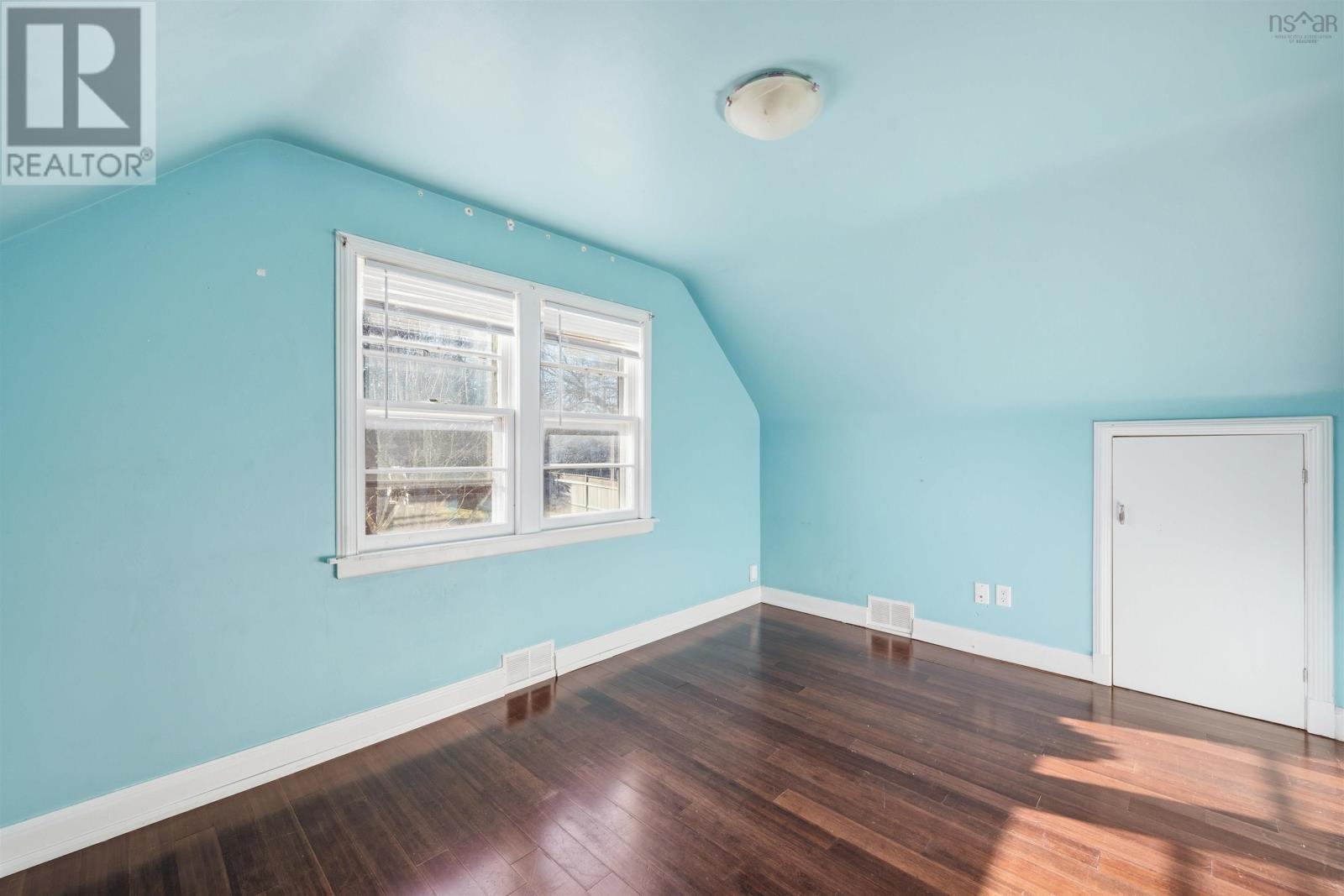 Property 24 of 39 of 3 George Street