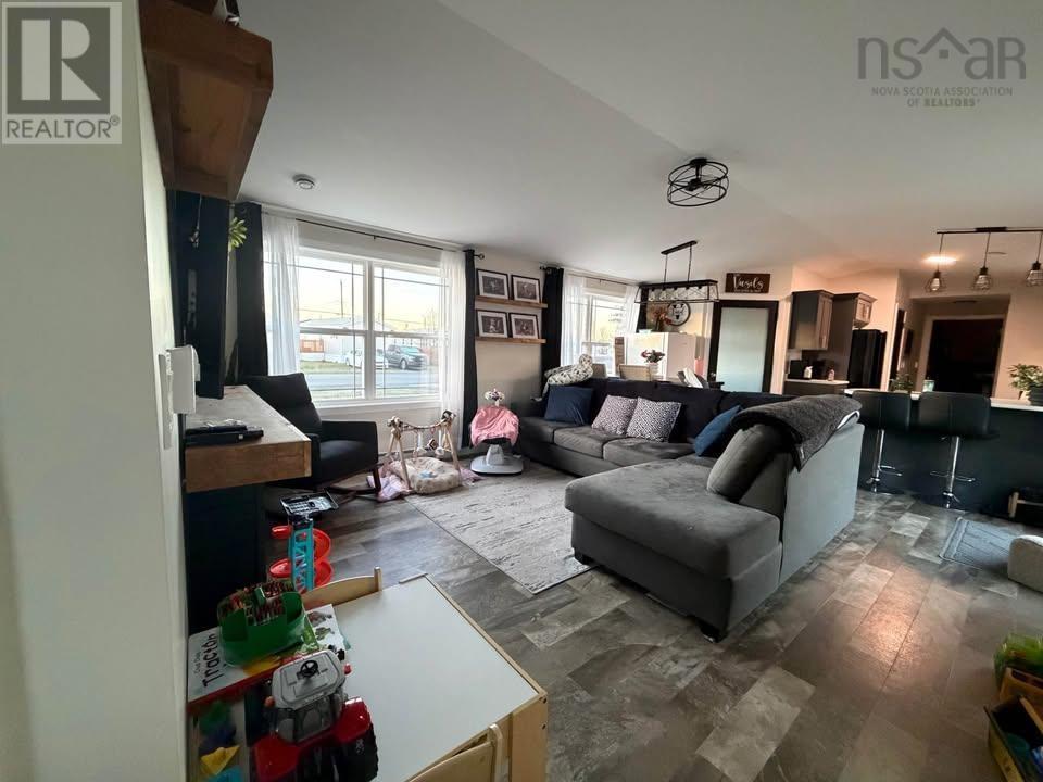 Property 4 of 10 of 35 Johns Pass