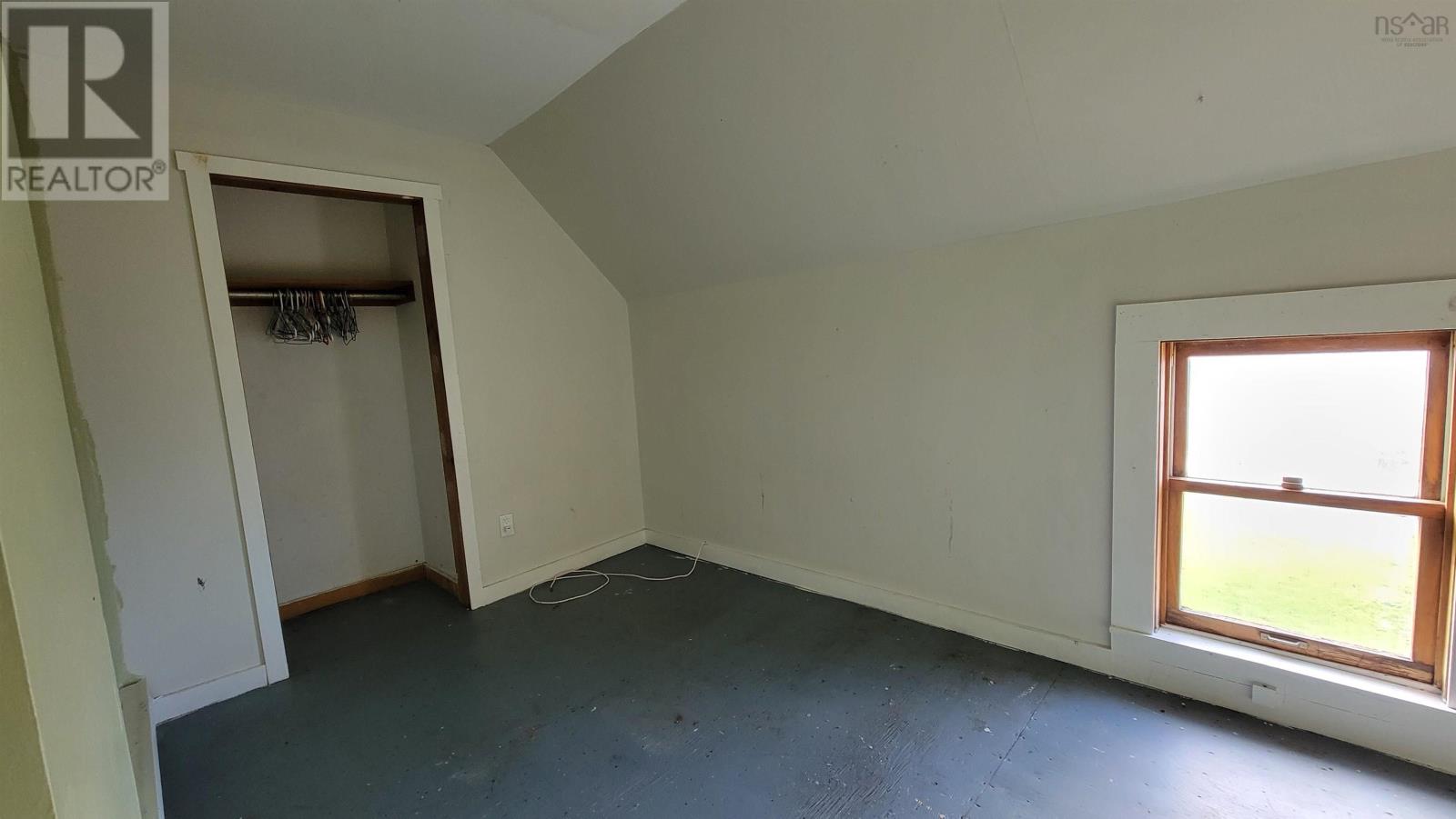 Property 11 of 14 of 10 Porters Lane