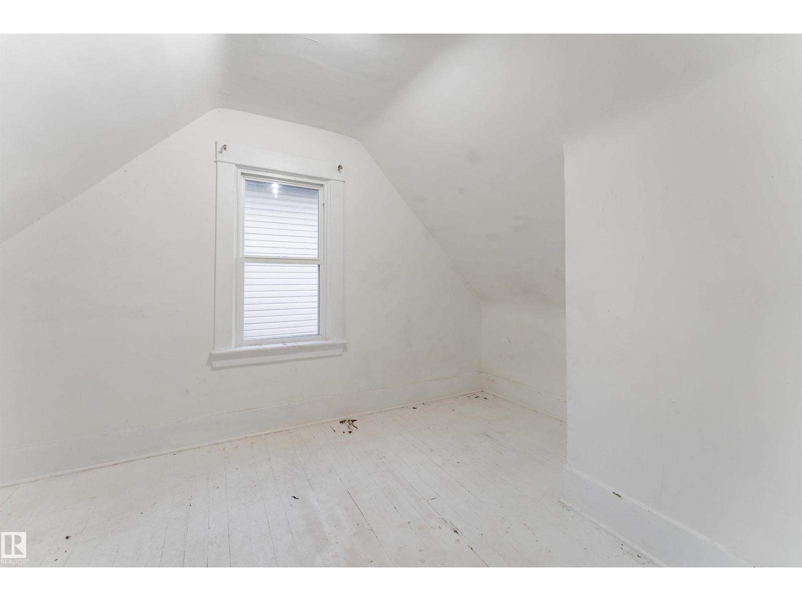 12018 95 ST NW, Edmonton