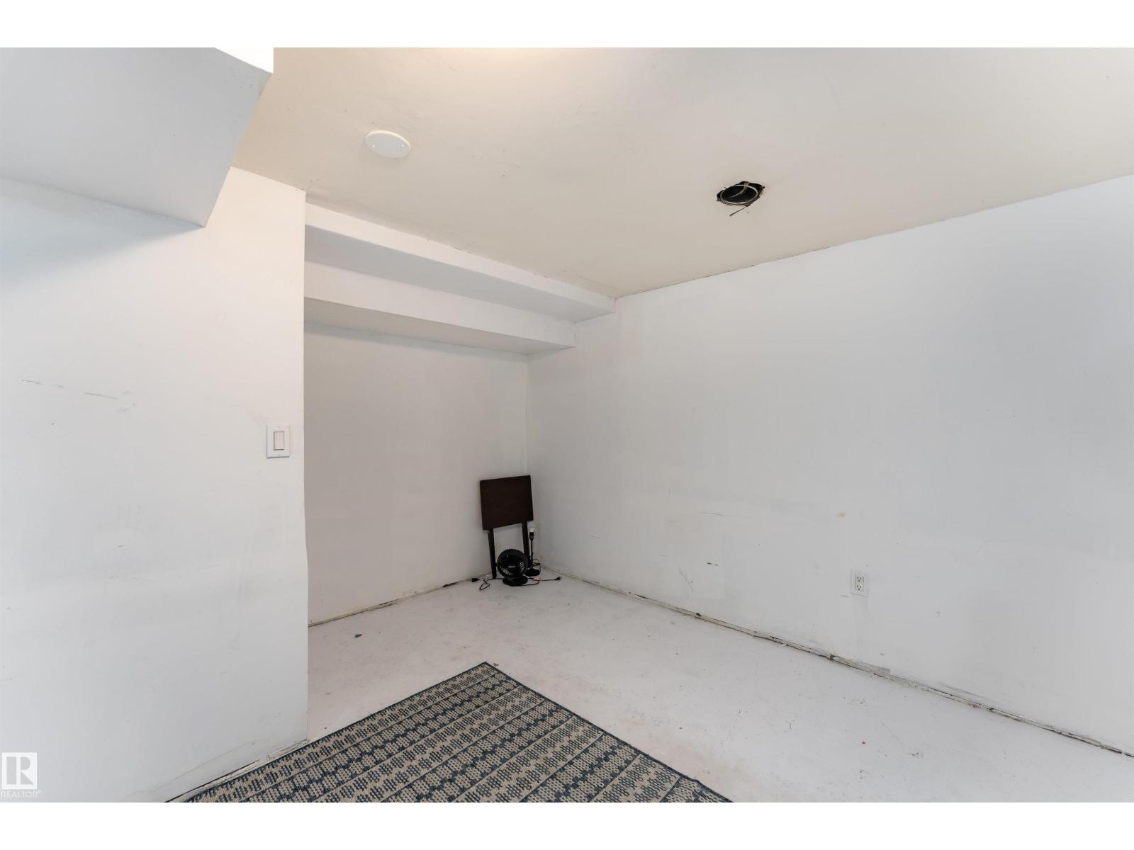 12018 95 ST NW, Edmonton