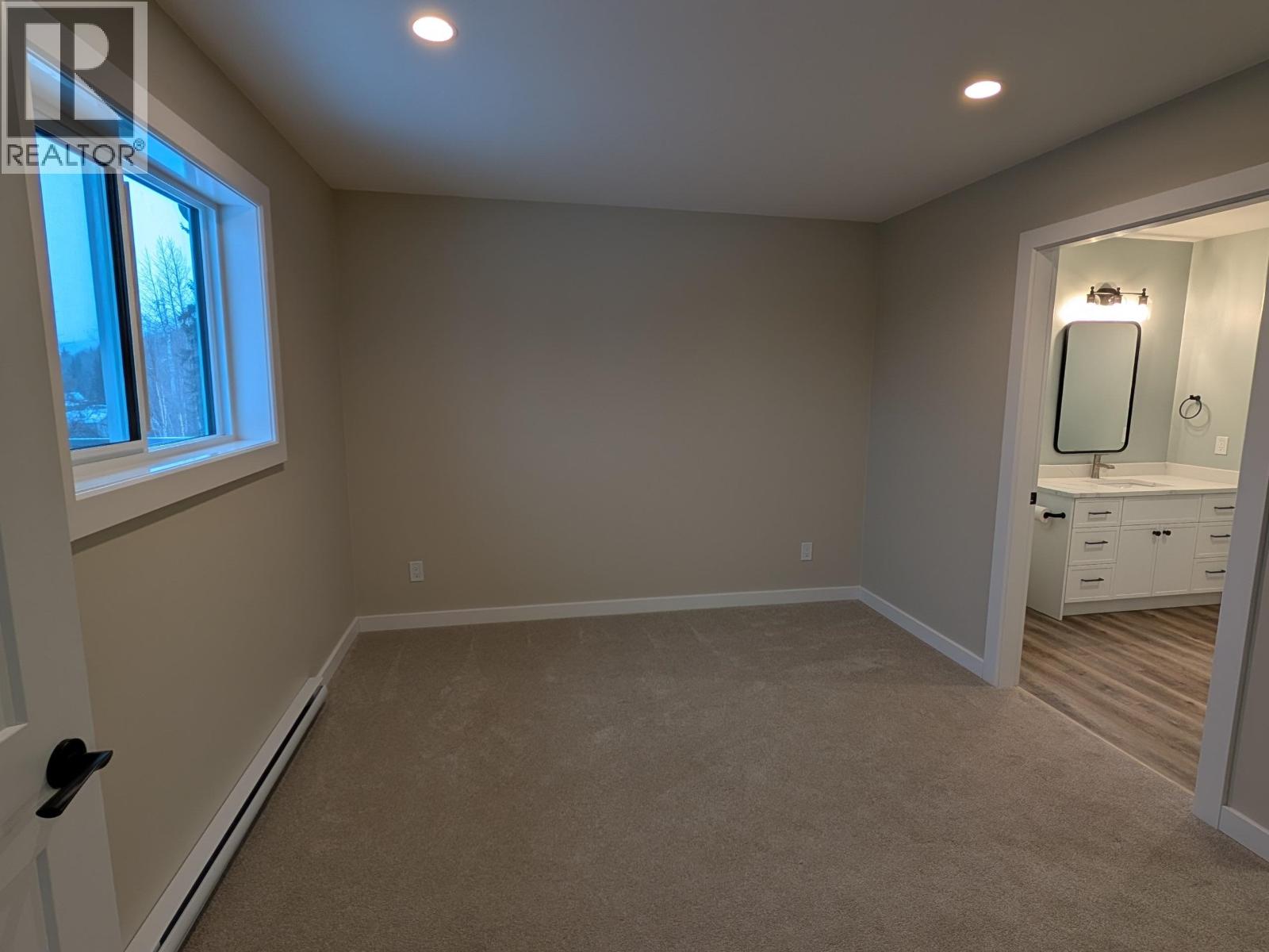 1498 CHESTNUT Street, Telkwa